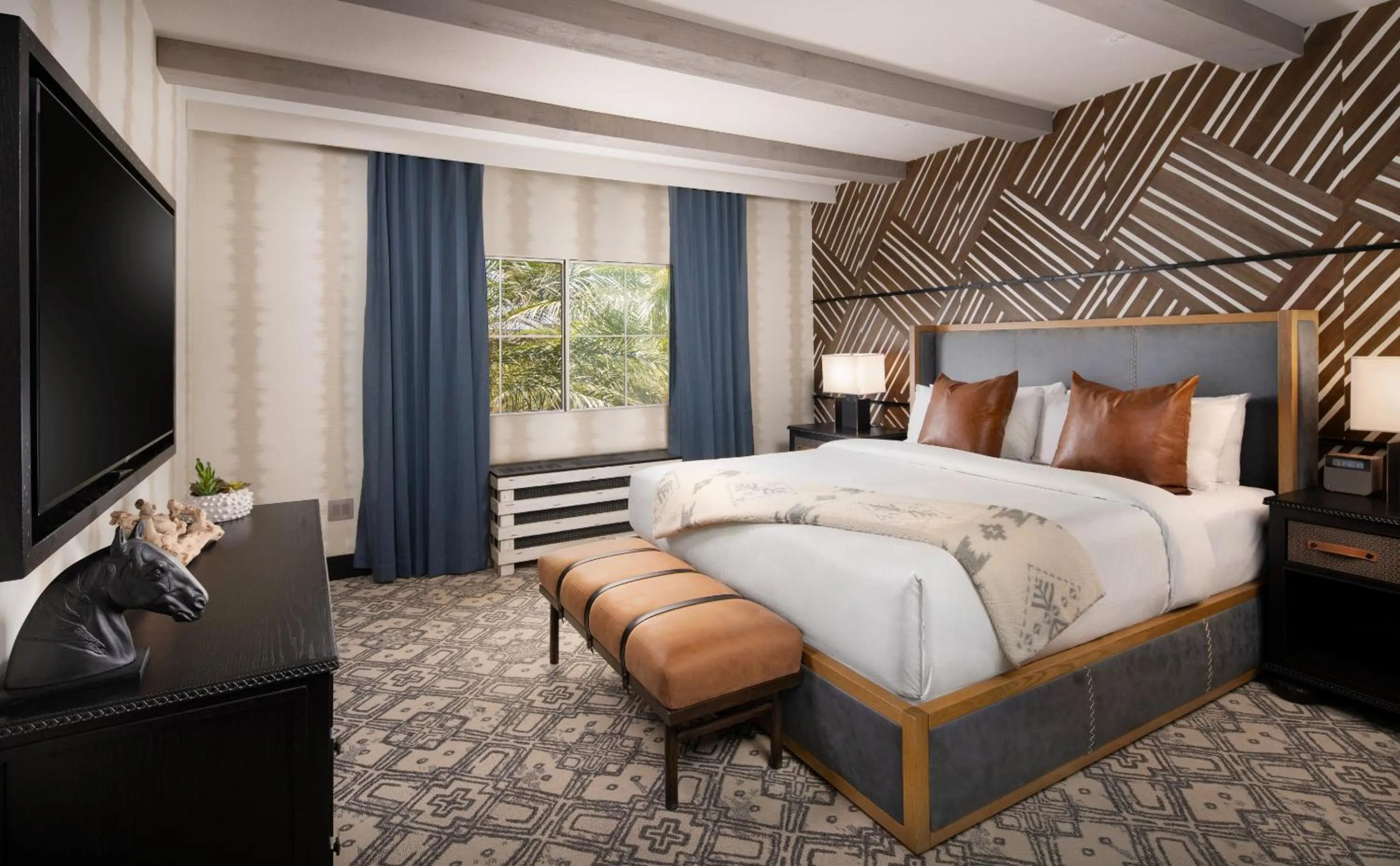 Bed in Silverton Casino Lodge