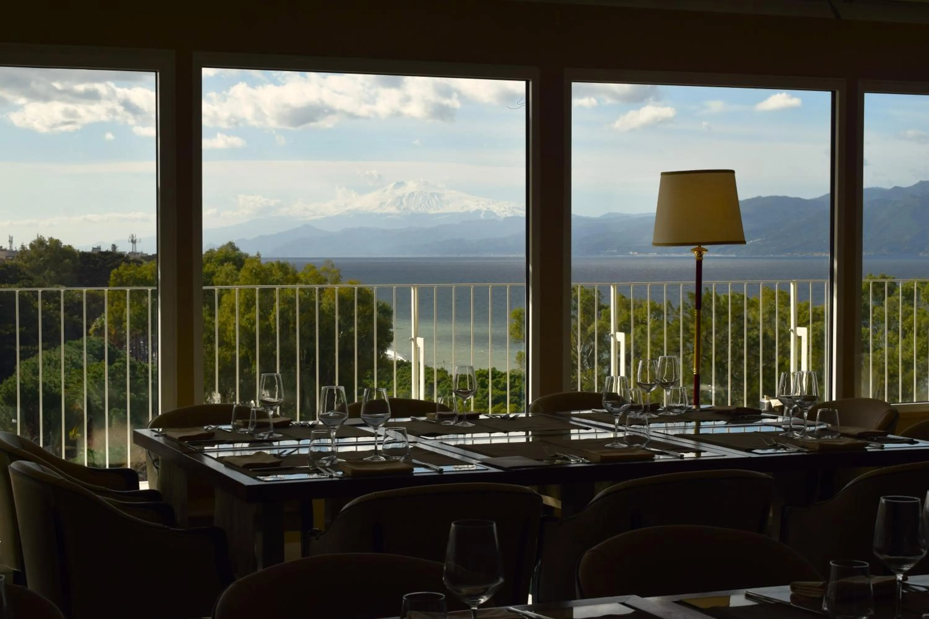 Restaurant/places to eat in Grand Hotel Excelsior