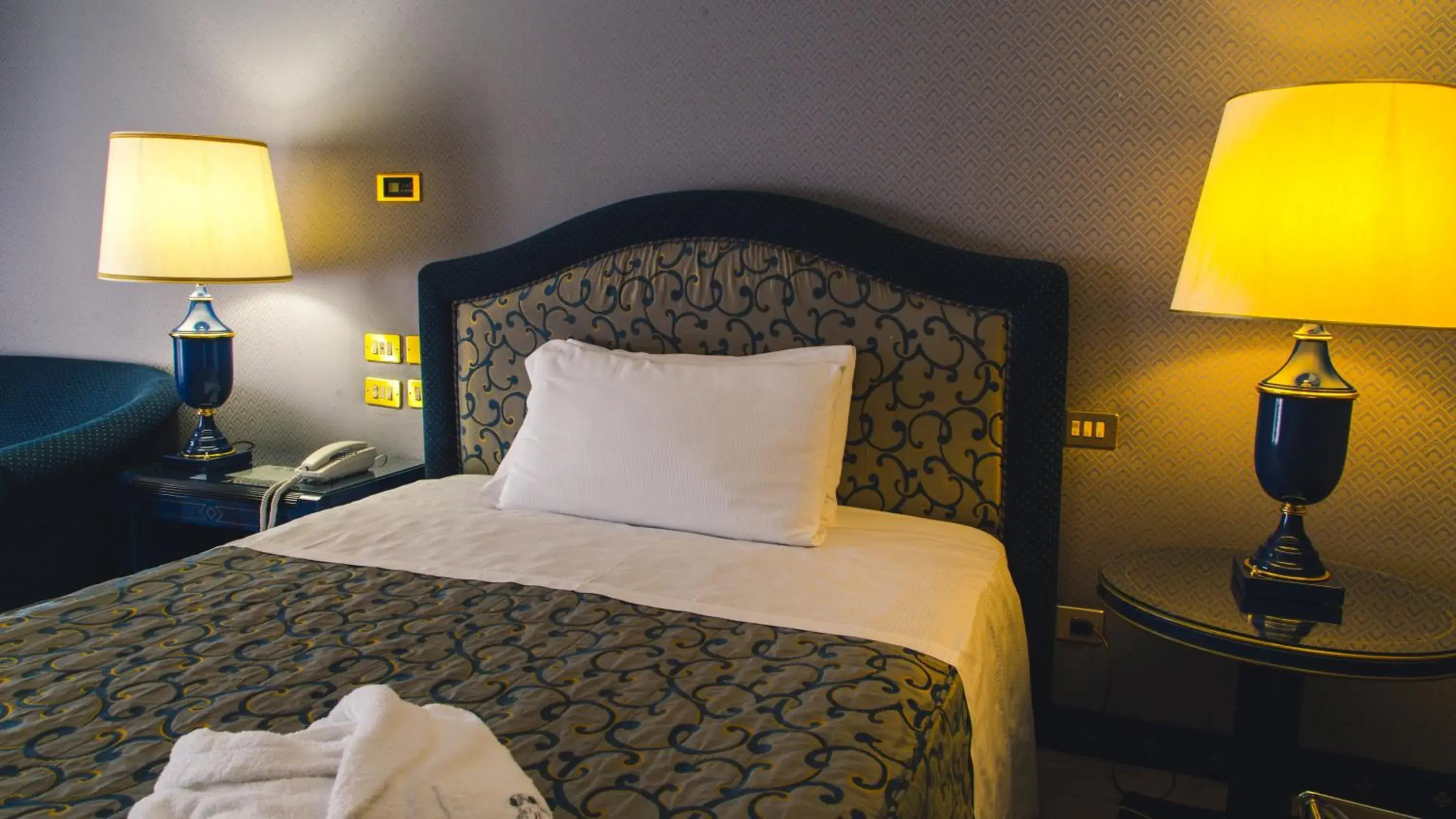 Bed in Grand Hotel Excelsior Bed in Grand Hotel Excelsior