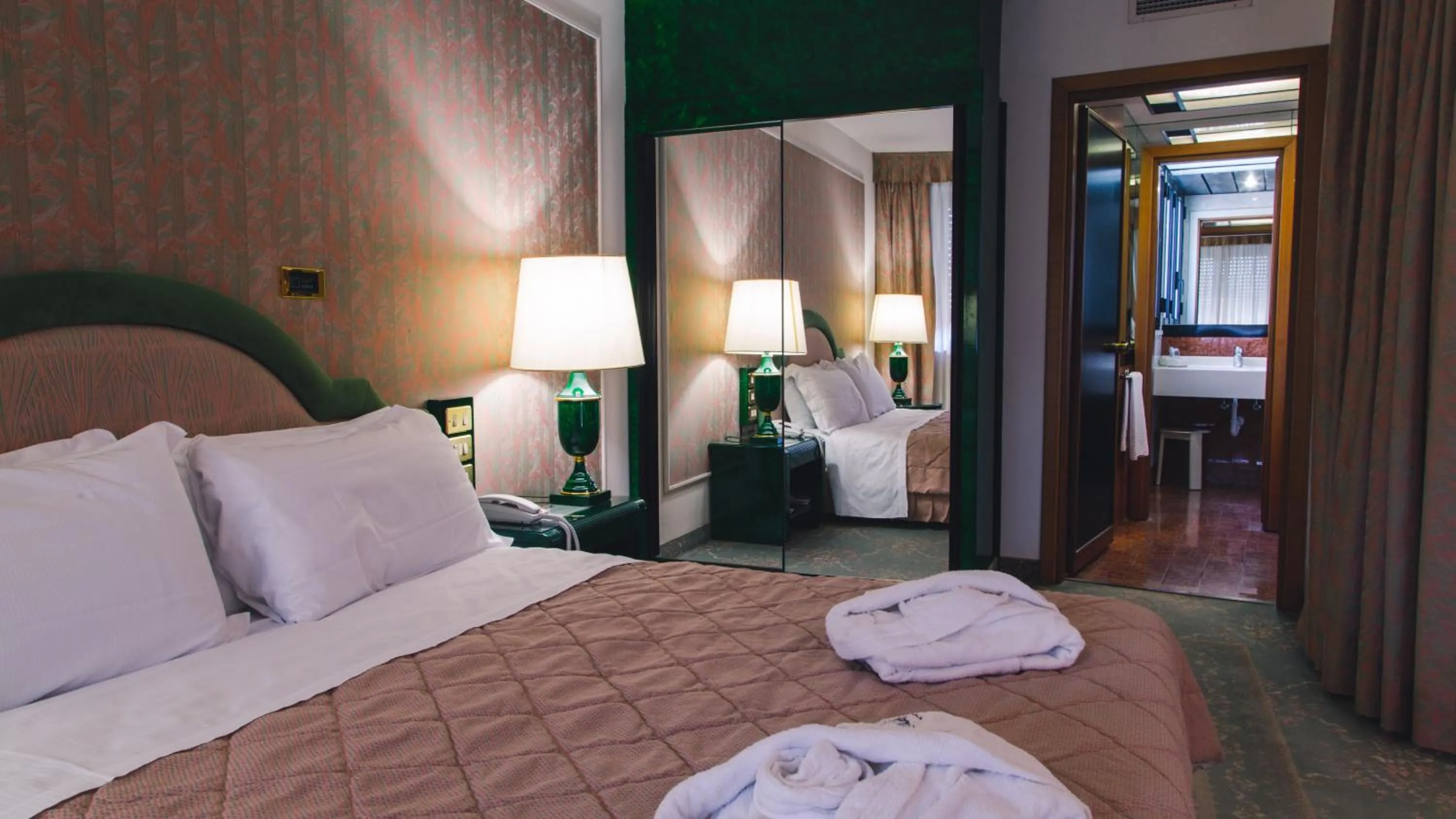 Bed in Grand Hotel Excelsior