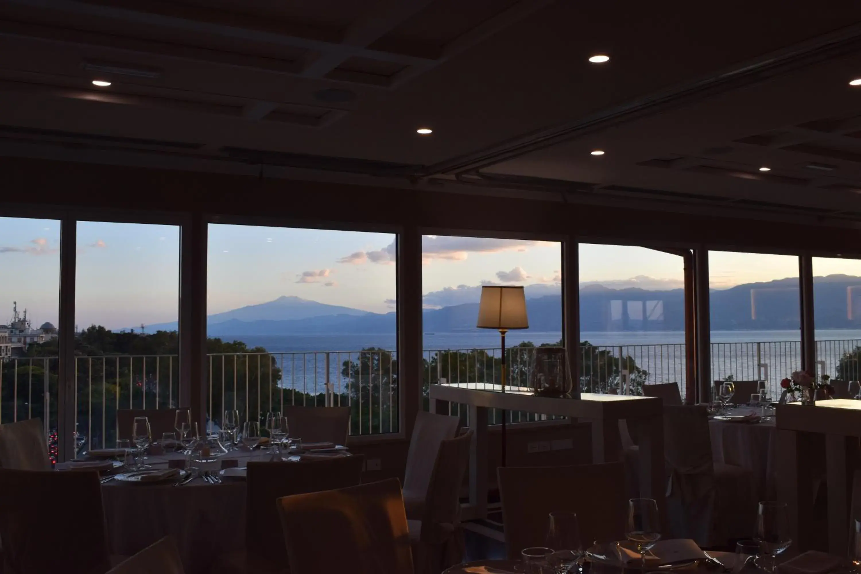 Restaurant/places to eat in Grand Hotel Excelsior Restaurant/places to eat in Grand Hotel Excelsior