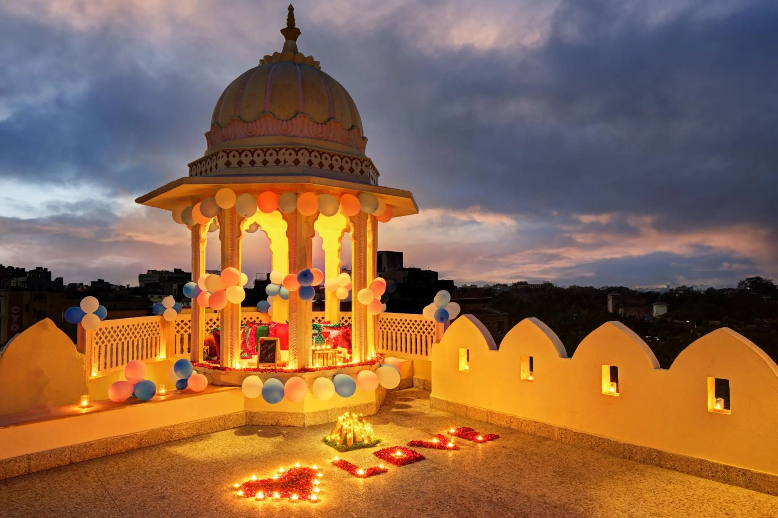 Restaurant/places to eat in Sarang Palace - A Luxury Boutique Hotel