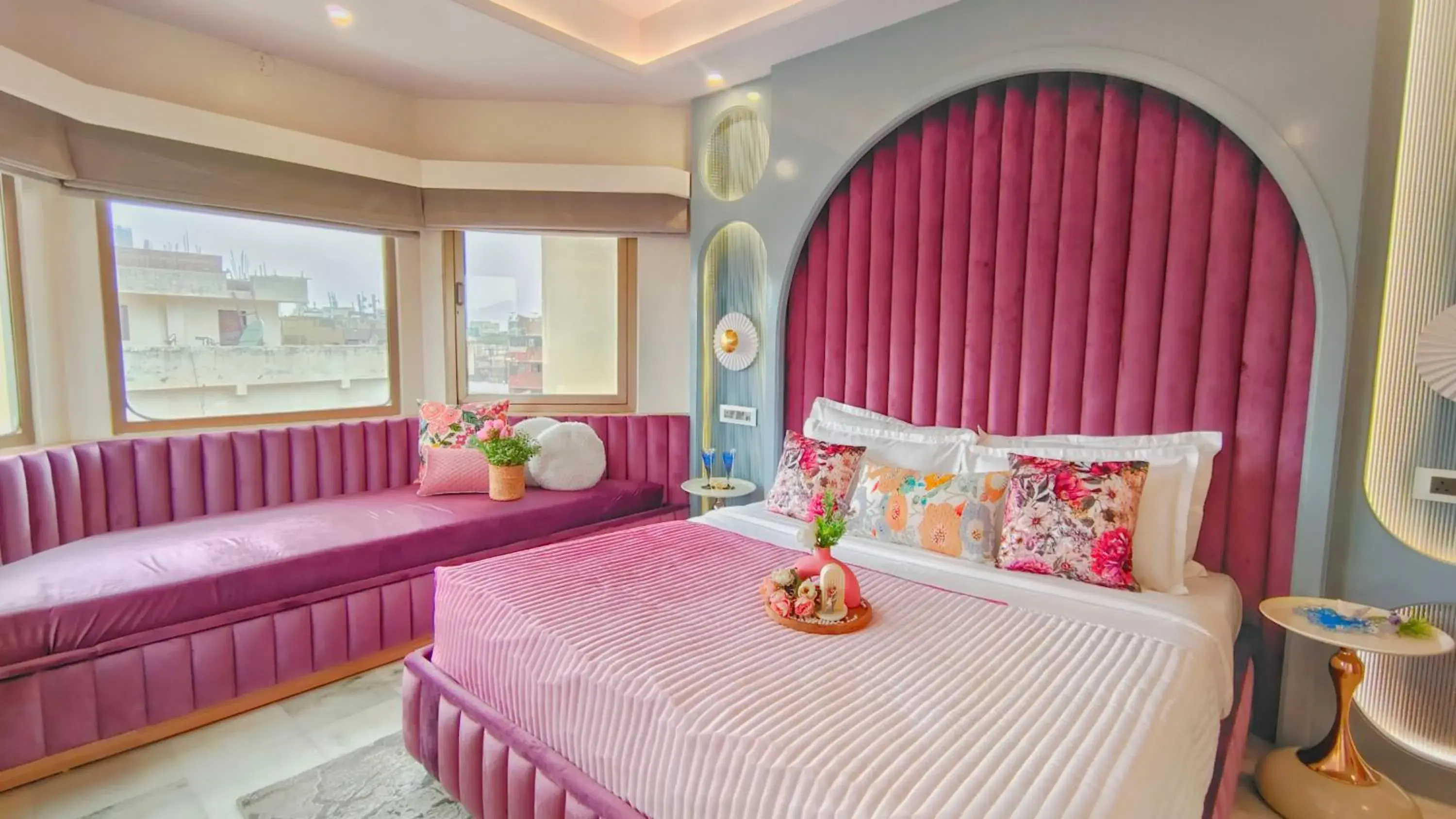 Bed in Sarang Palace - A Luxury Boutique Hotel Bed in Sarang Palace - A Luxury Boutique Hotel