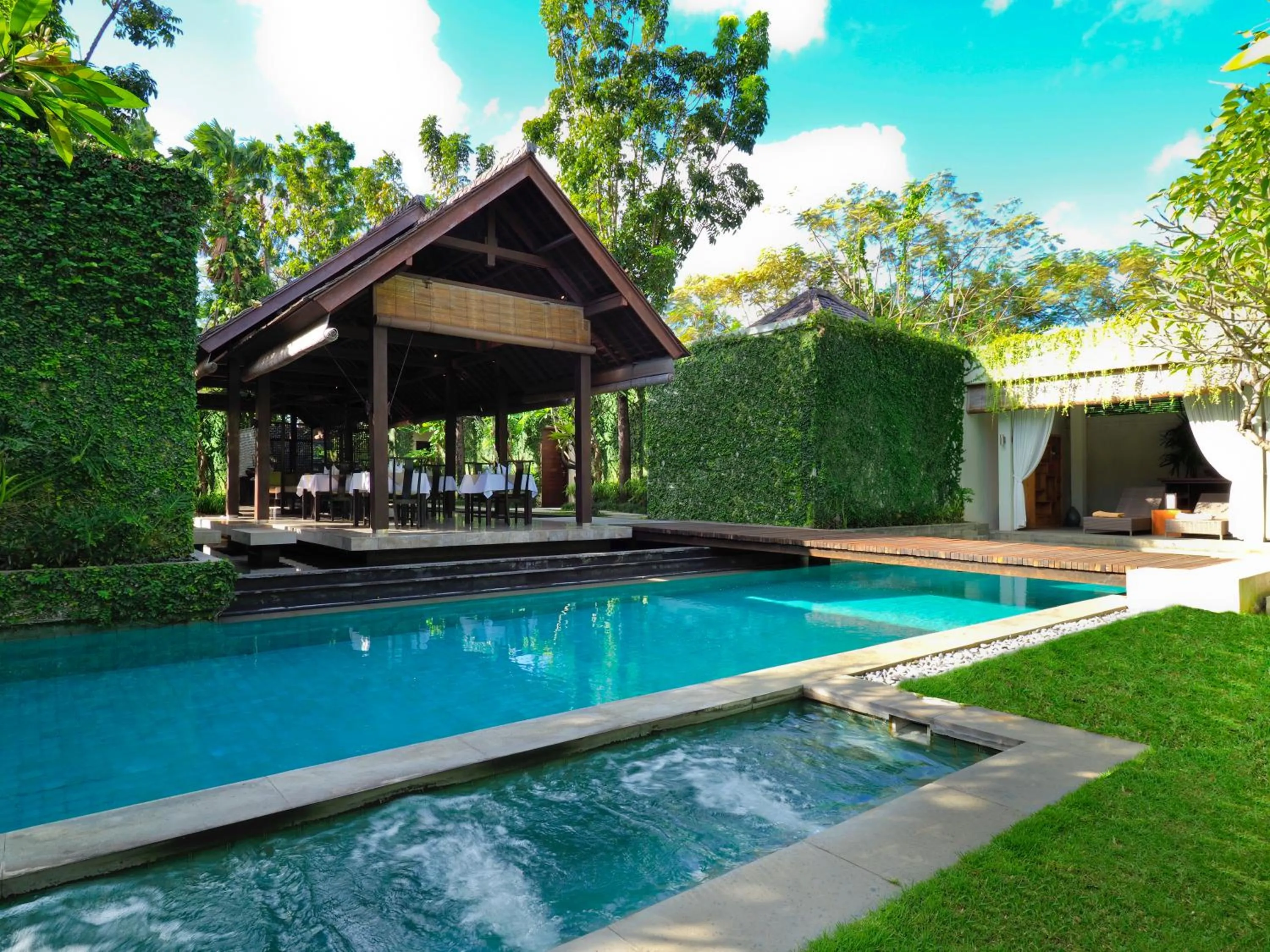 Swimming pool in The Amala Boutique Retreat