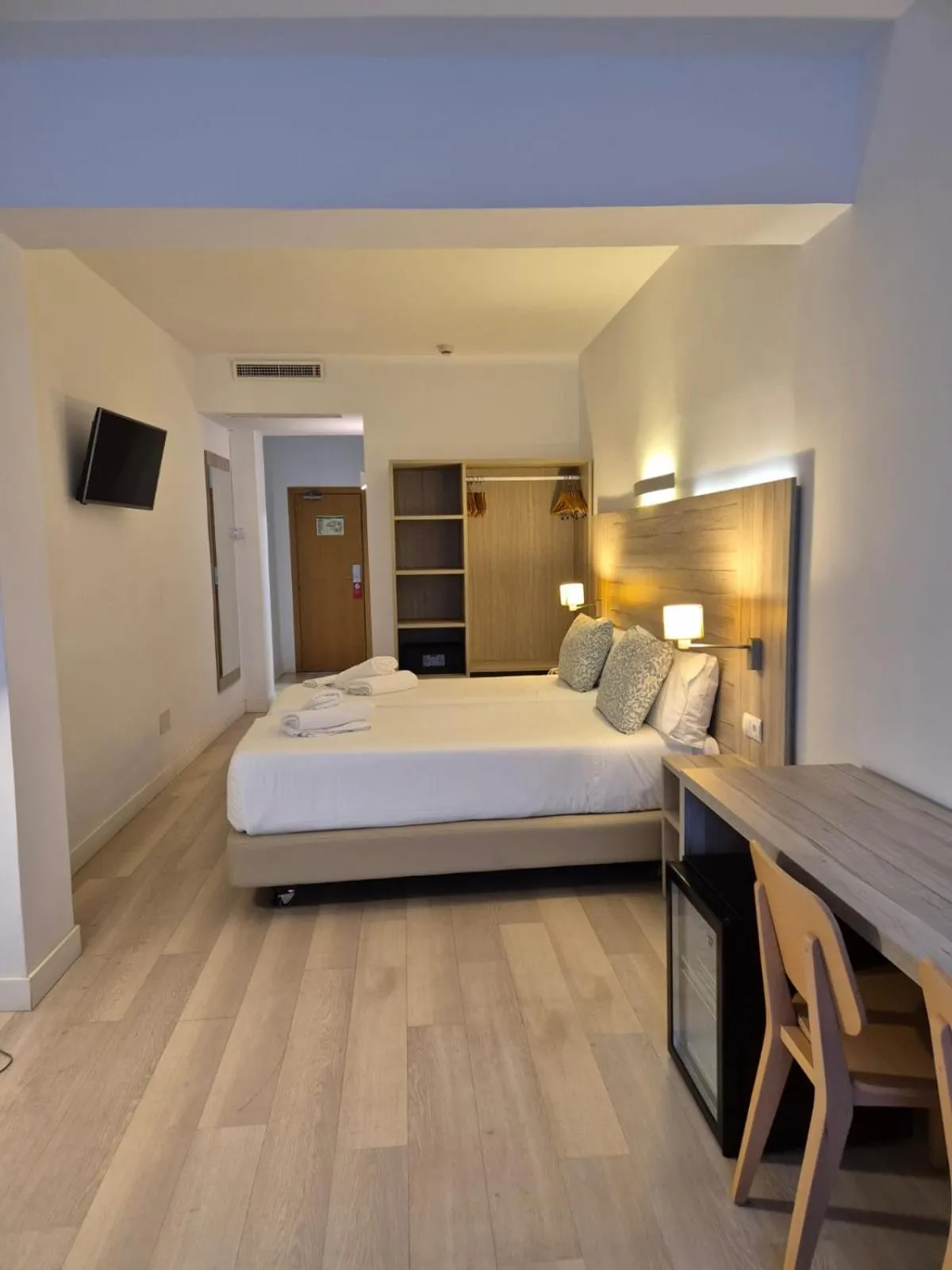Twin Room without Balcony in Hotel Levante