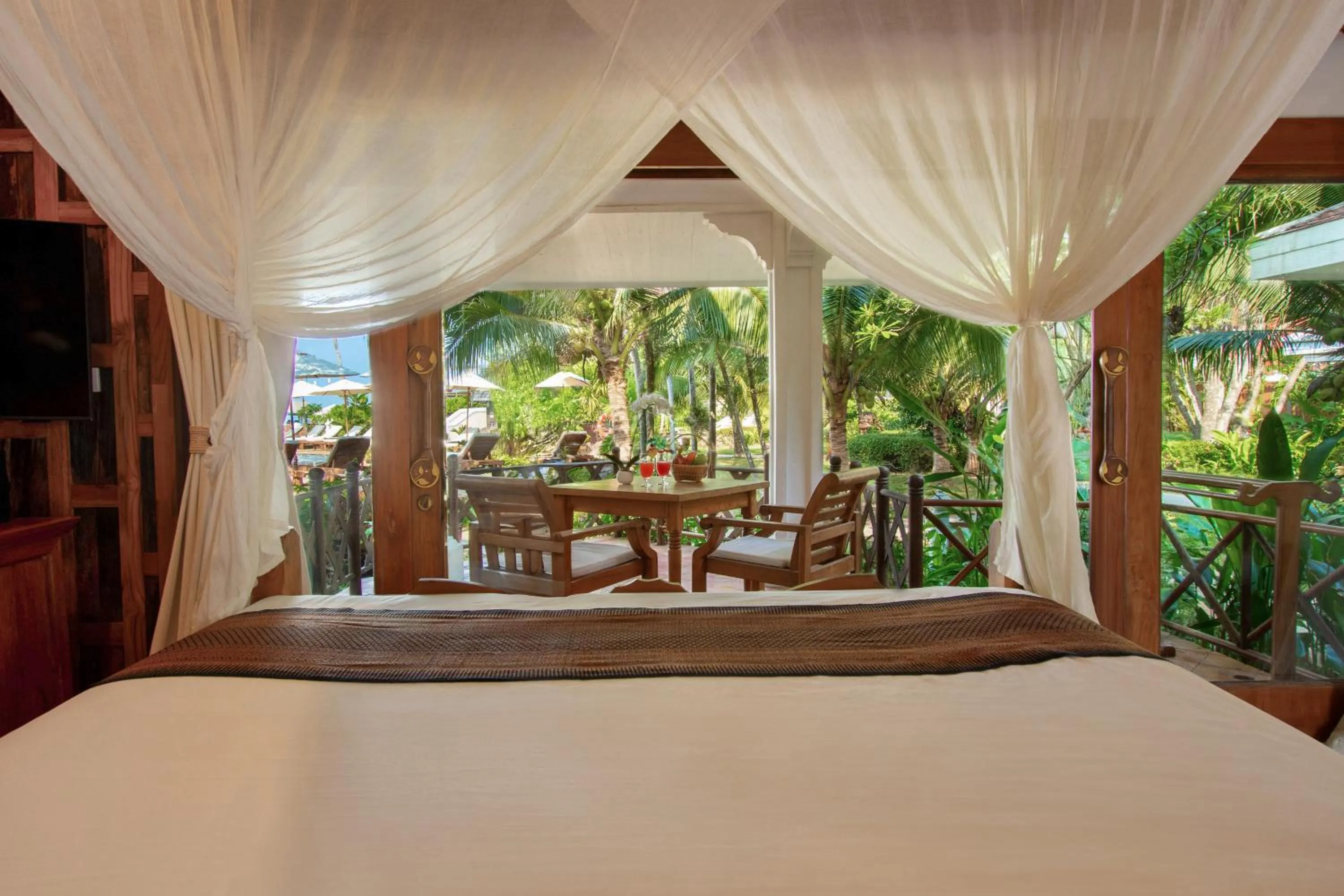 View (from property/room), Bed in Santhiya Koh Chang Resort