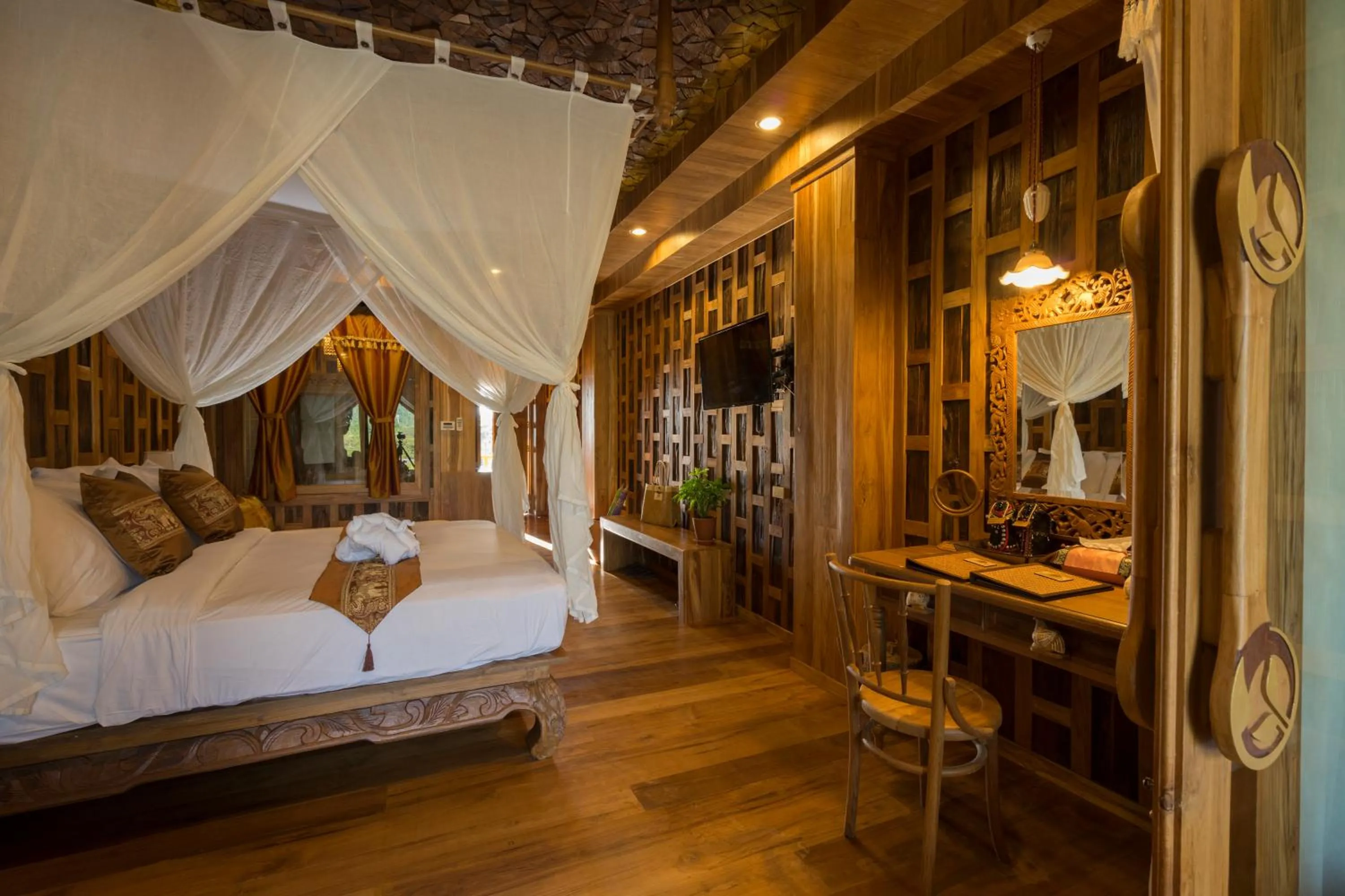 Bedroom, Bed in Santhiya Koh Chang Resort