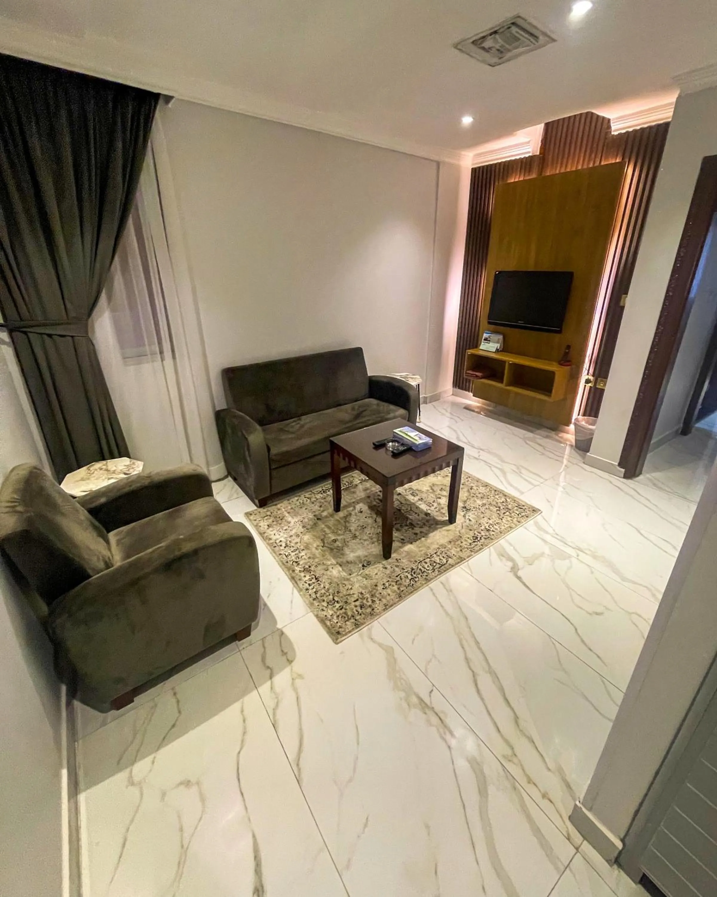 Continental Suite farwaniya