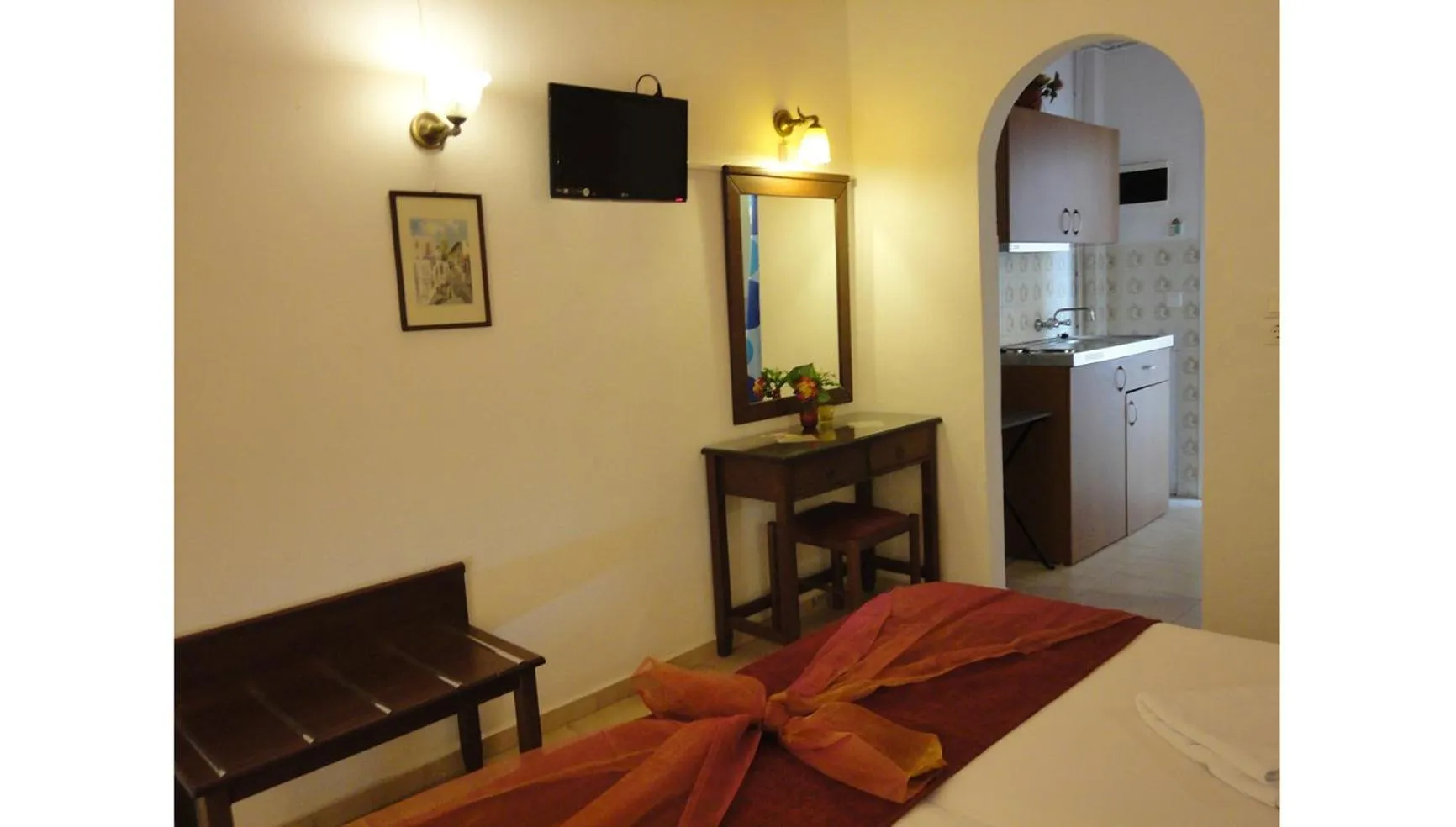 Photo of the whole room, Bed in Galini Studios