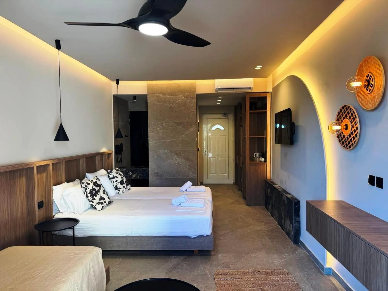 Photo of the whole room, Bed in Argiro Village