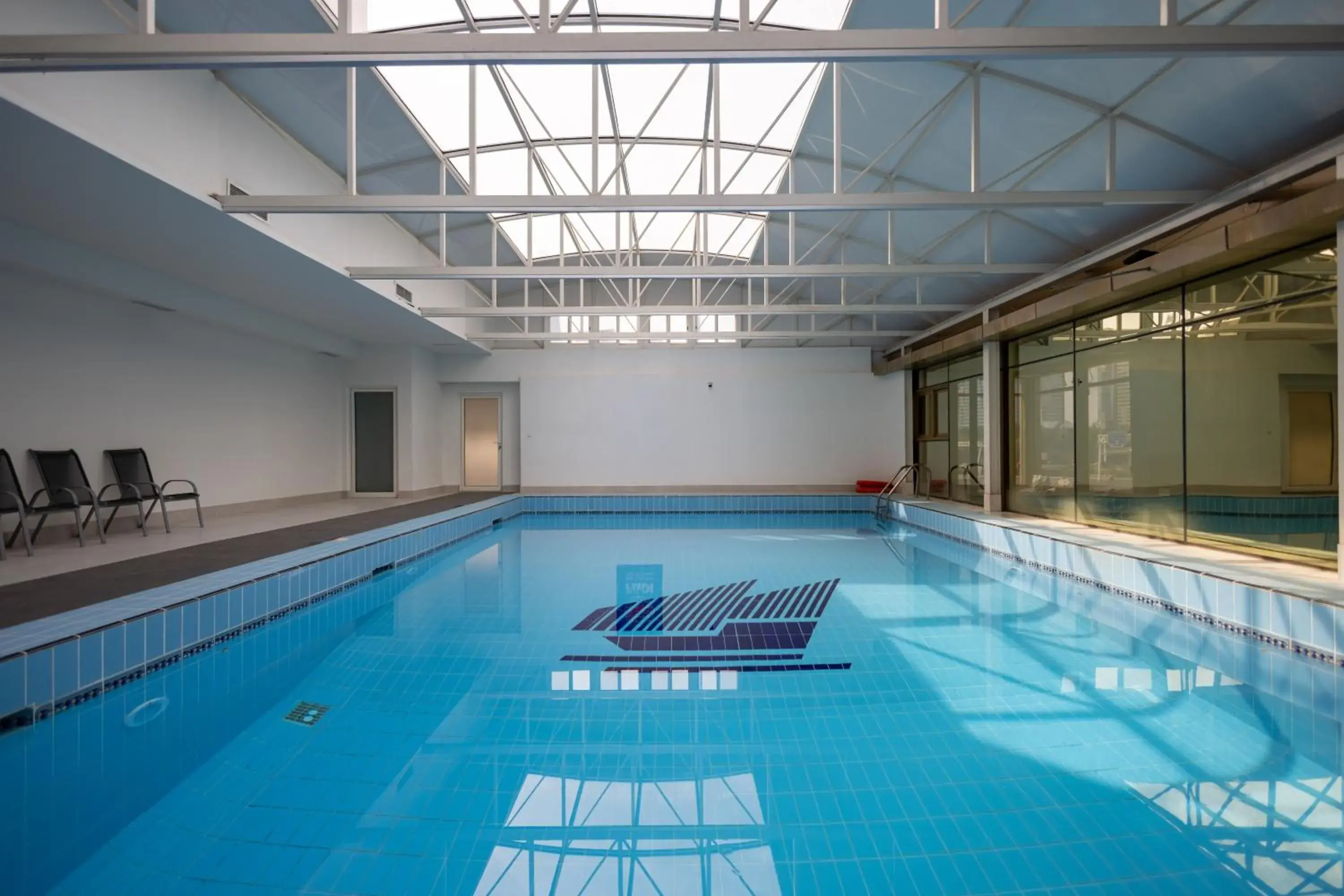 Swimming pool in Kuwait Continental Hotel Swimming pool in Kuwait Continental Hotel