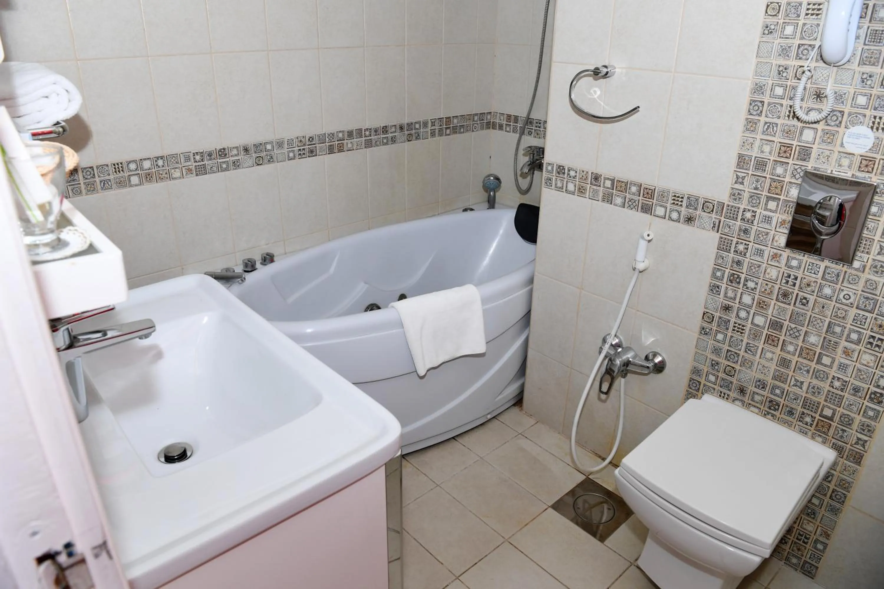 Kuwait Continental Hotel