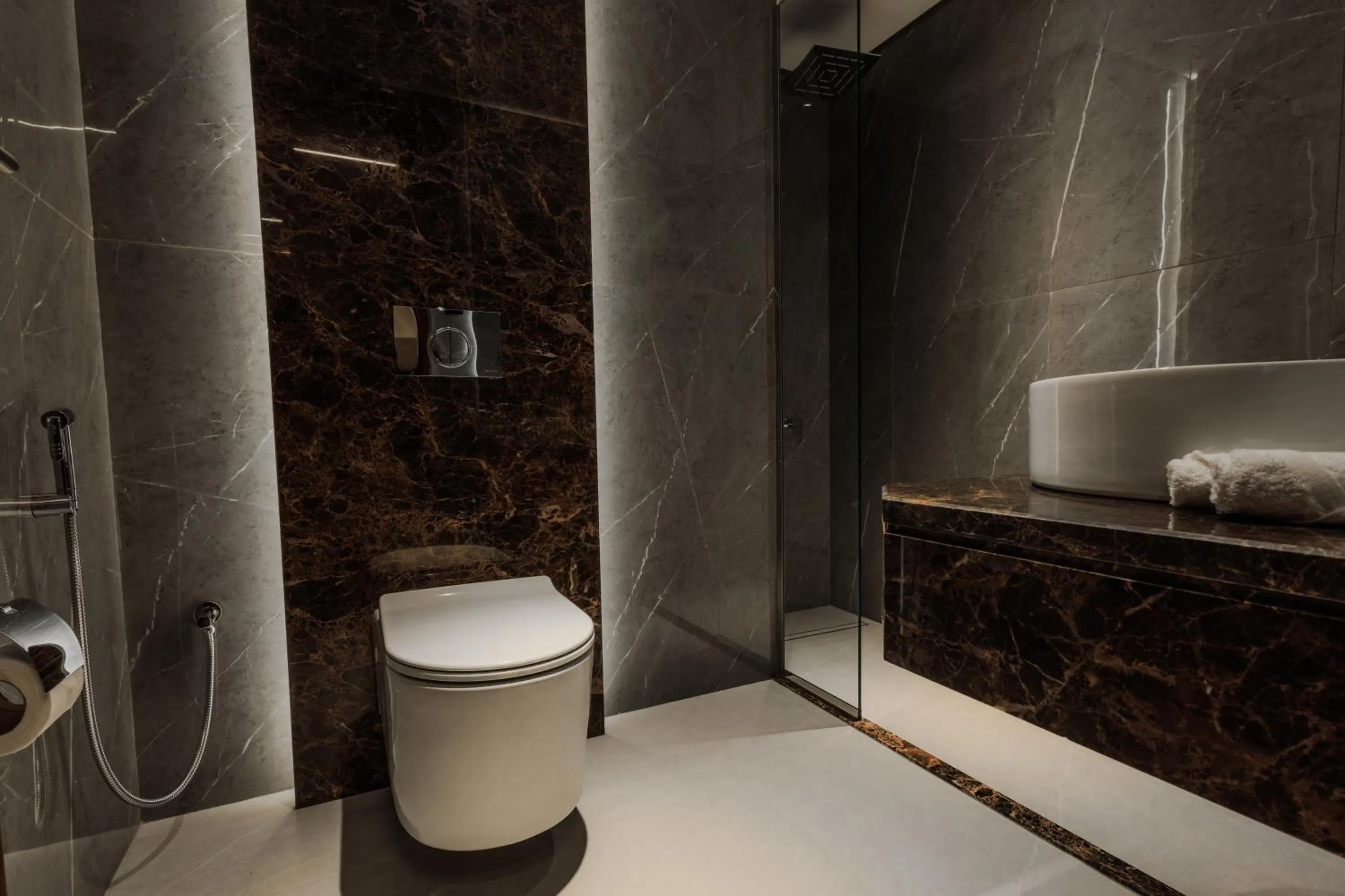 Toilet in Kuwait Continental Hotel