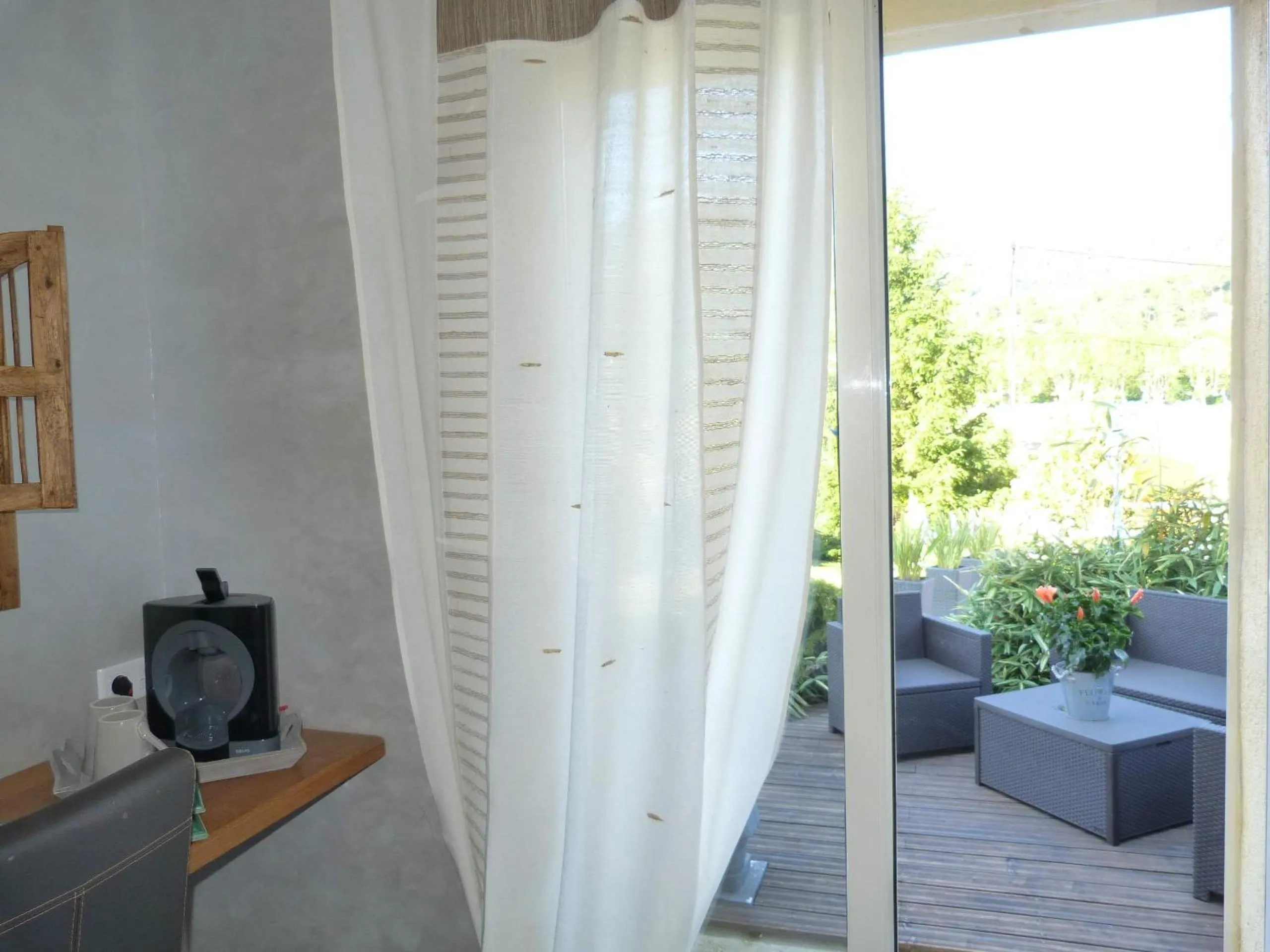 Garden in Les Bambous B&B