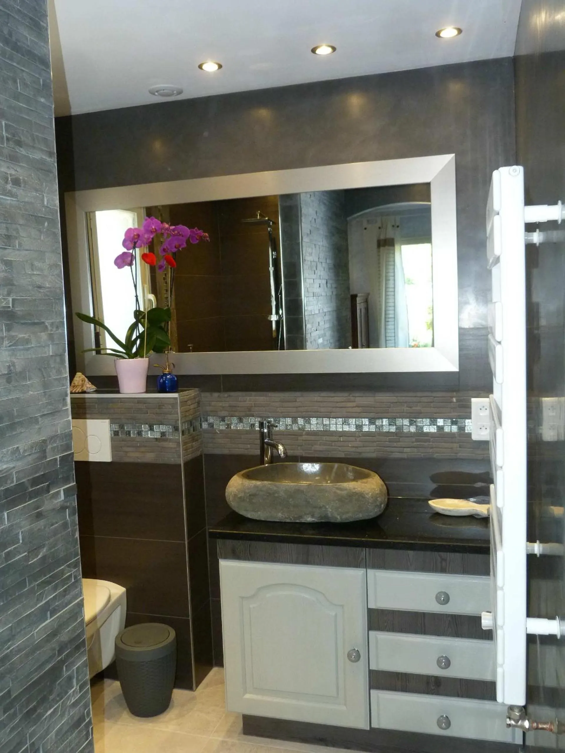 Bathroom in Les Bambous B&B