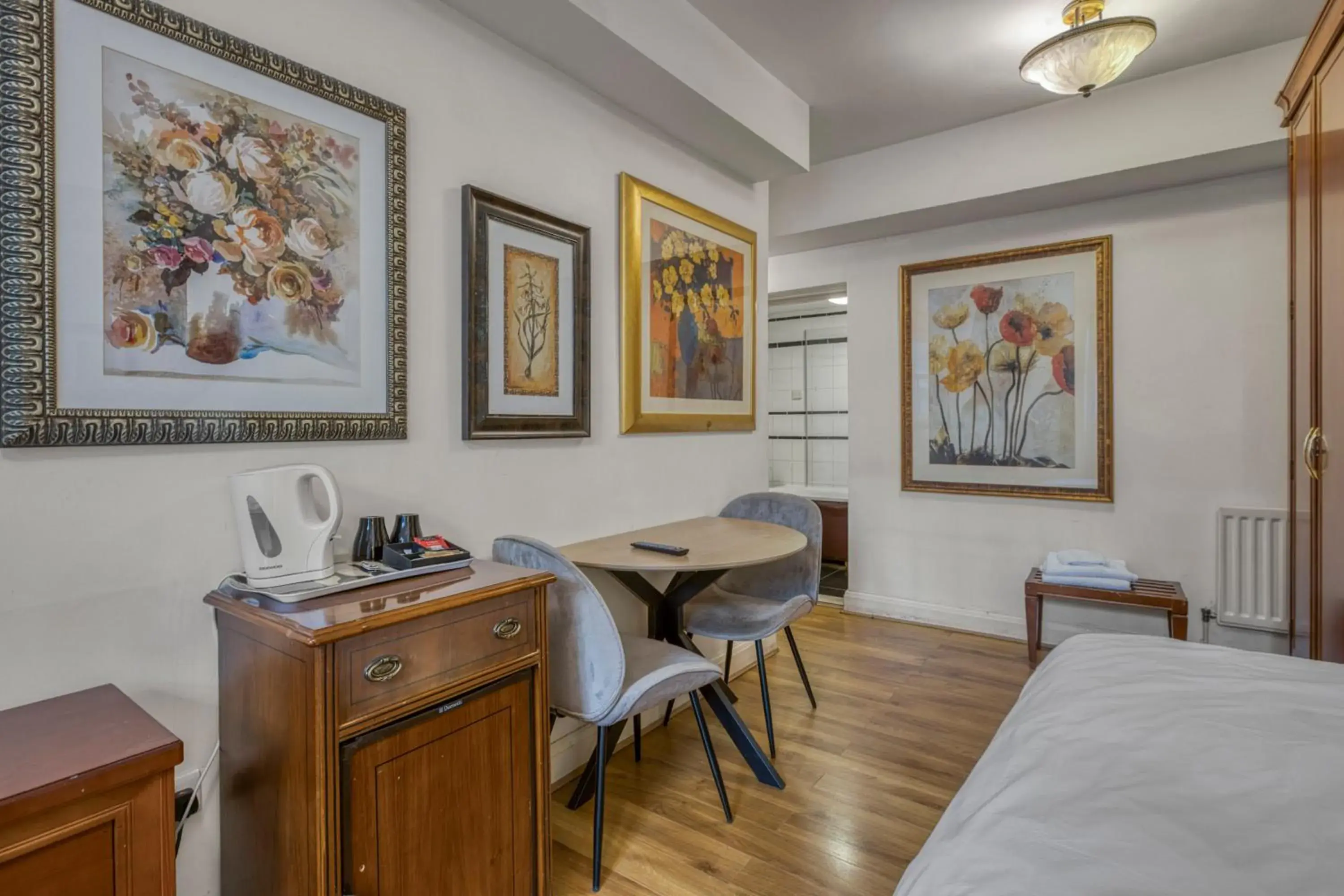 Twin Room in Opulence Boutique Hotel Twin Room in Opulence Boutique Hotel