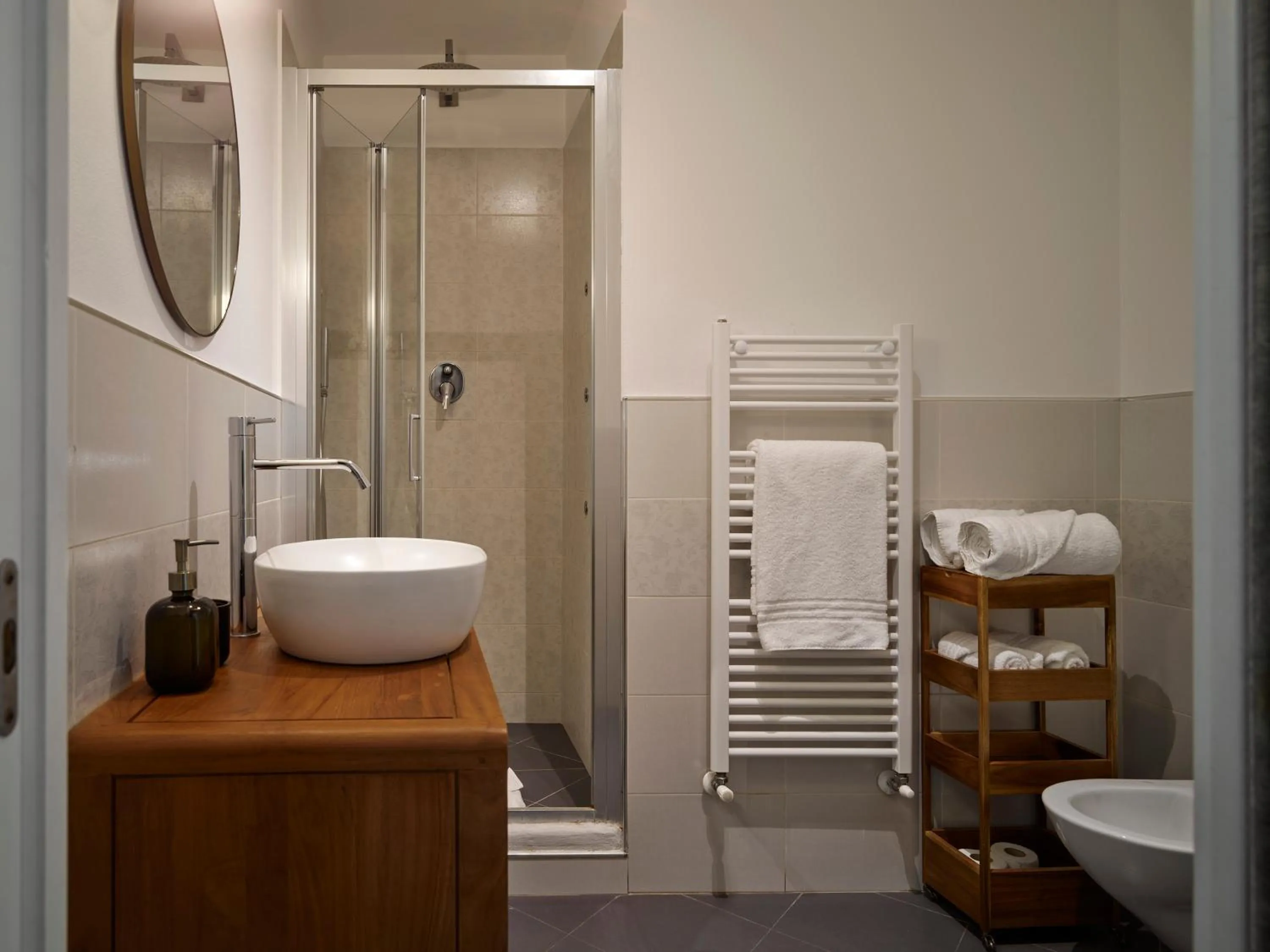 Shower in B&B La Residenza Dell'Orafo