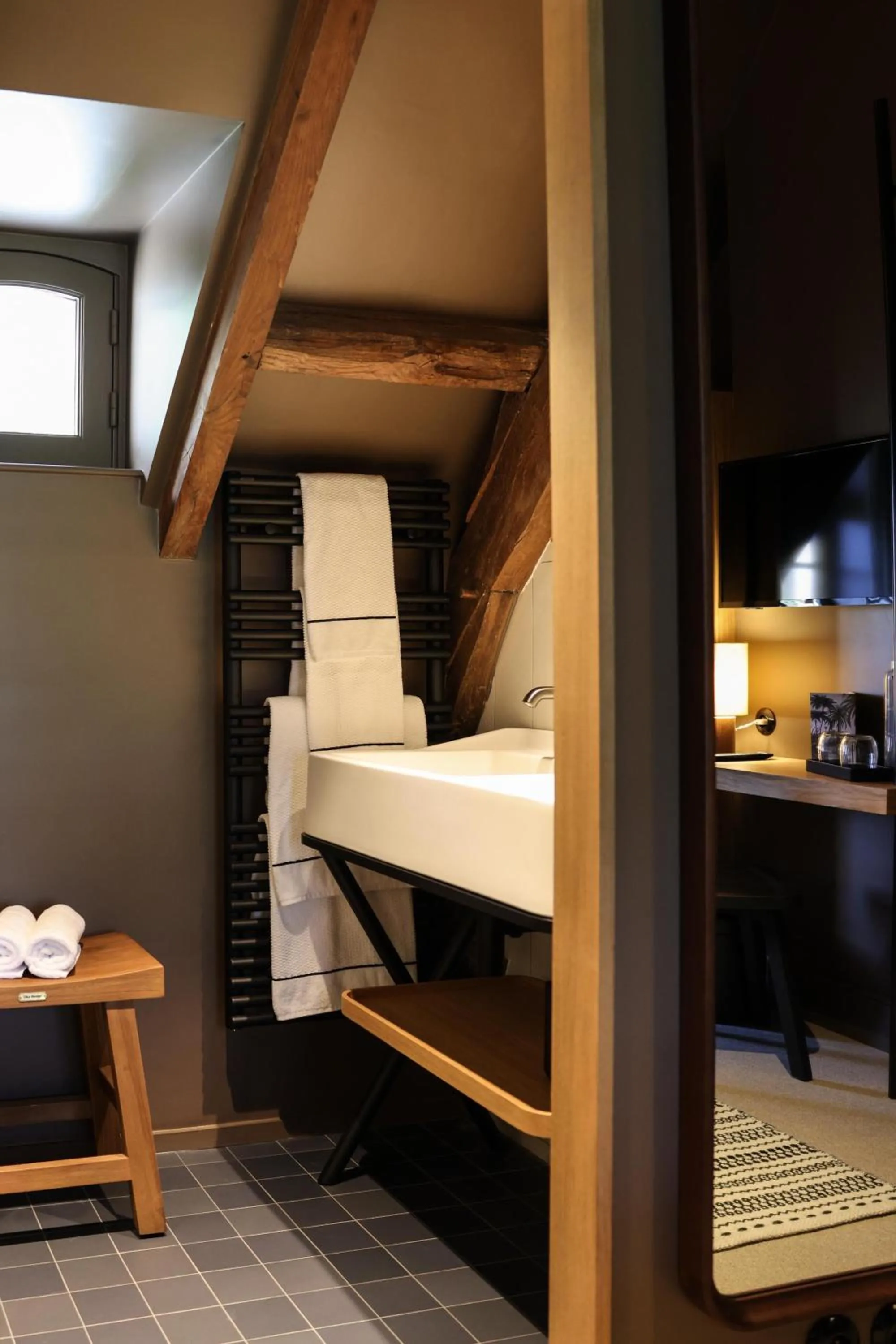 Bathroom, Bed in Domaine de Locguénolé & Spa - Relais & Chateaux