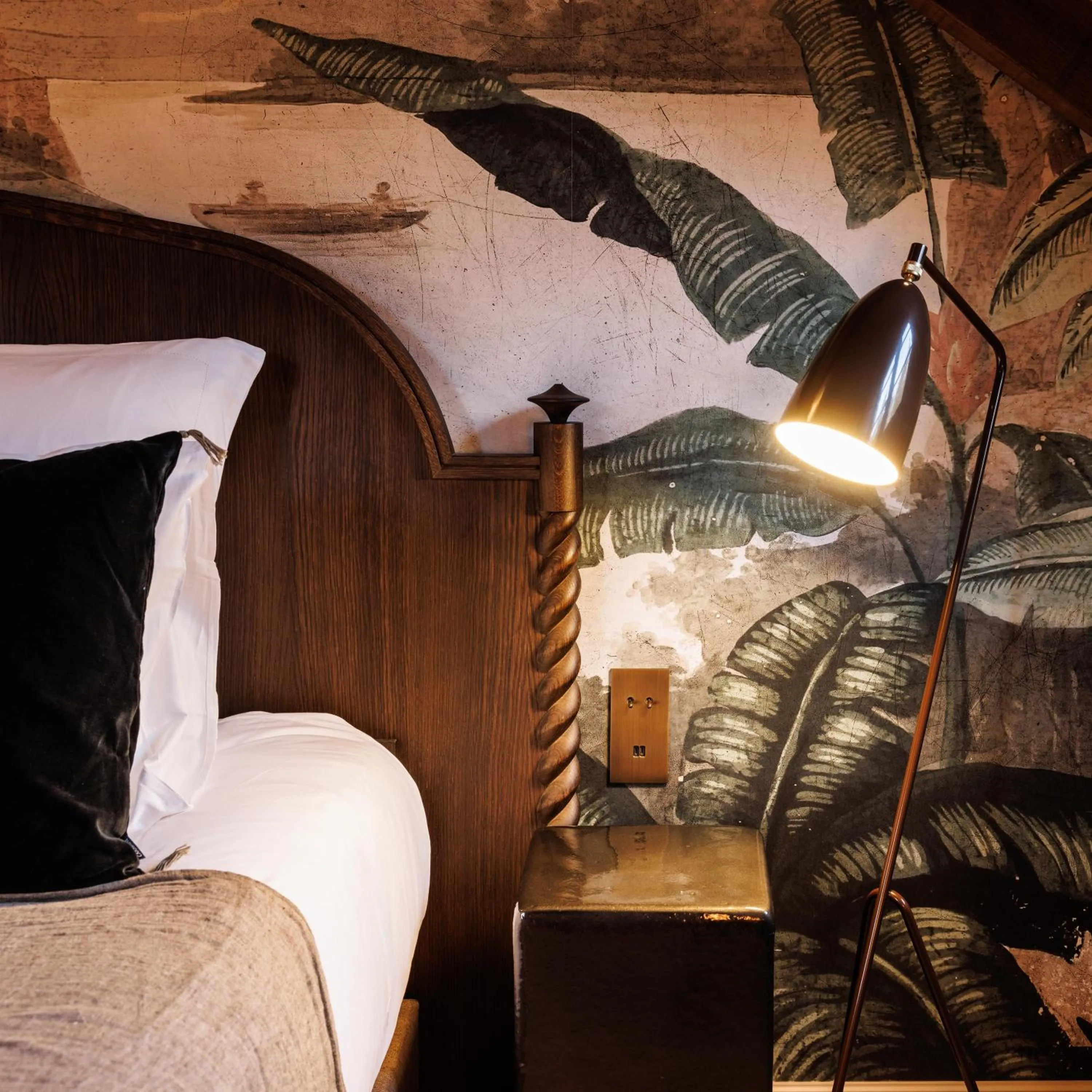 Photo of the whole room, Bed in Domaine de Locguénolé & Spa - Relais & Chateaux