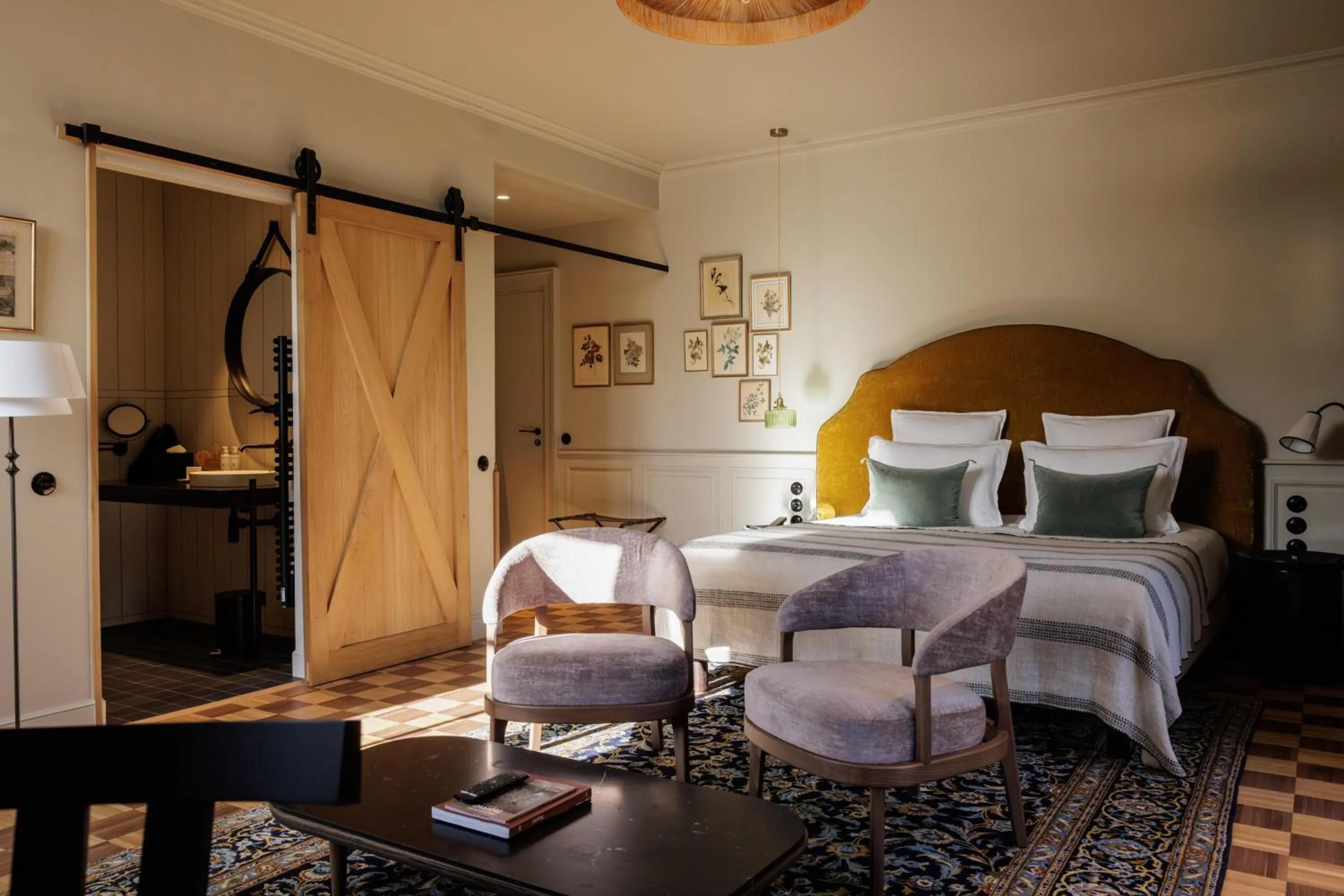 Photo of the whole room, Bed in Domaine de Locguénolé & Spa - Relais & Chateaux