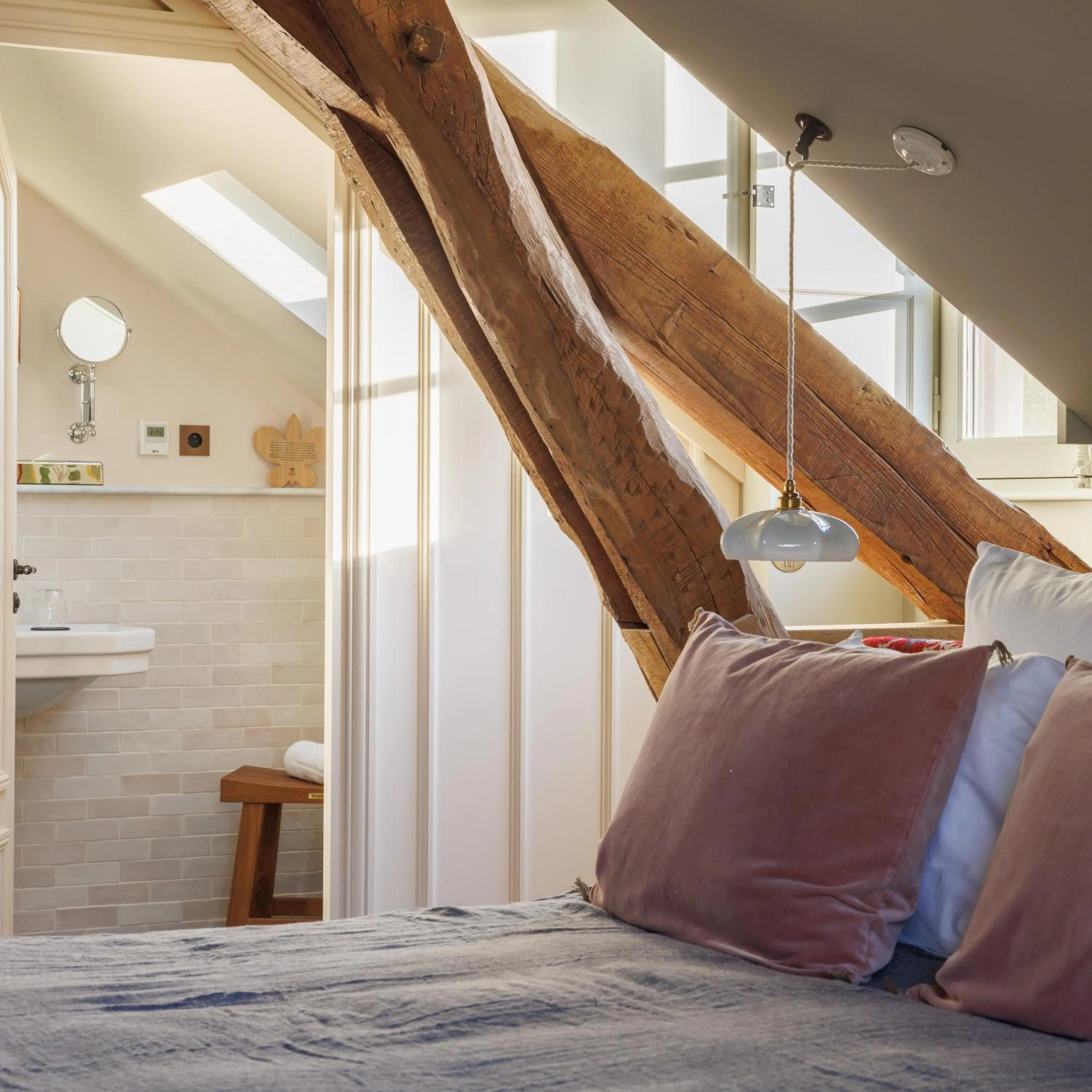 Bathroom, Bed in Domaine de Locguénolé & Spa - Relais & Chateaux