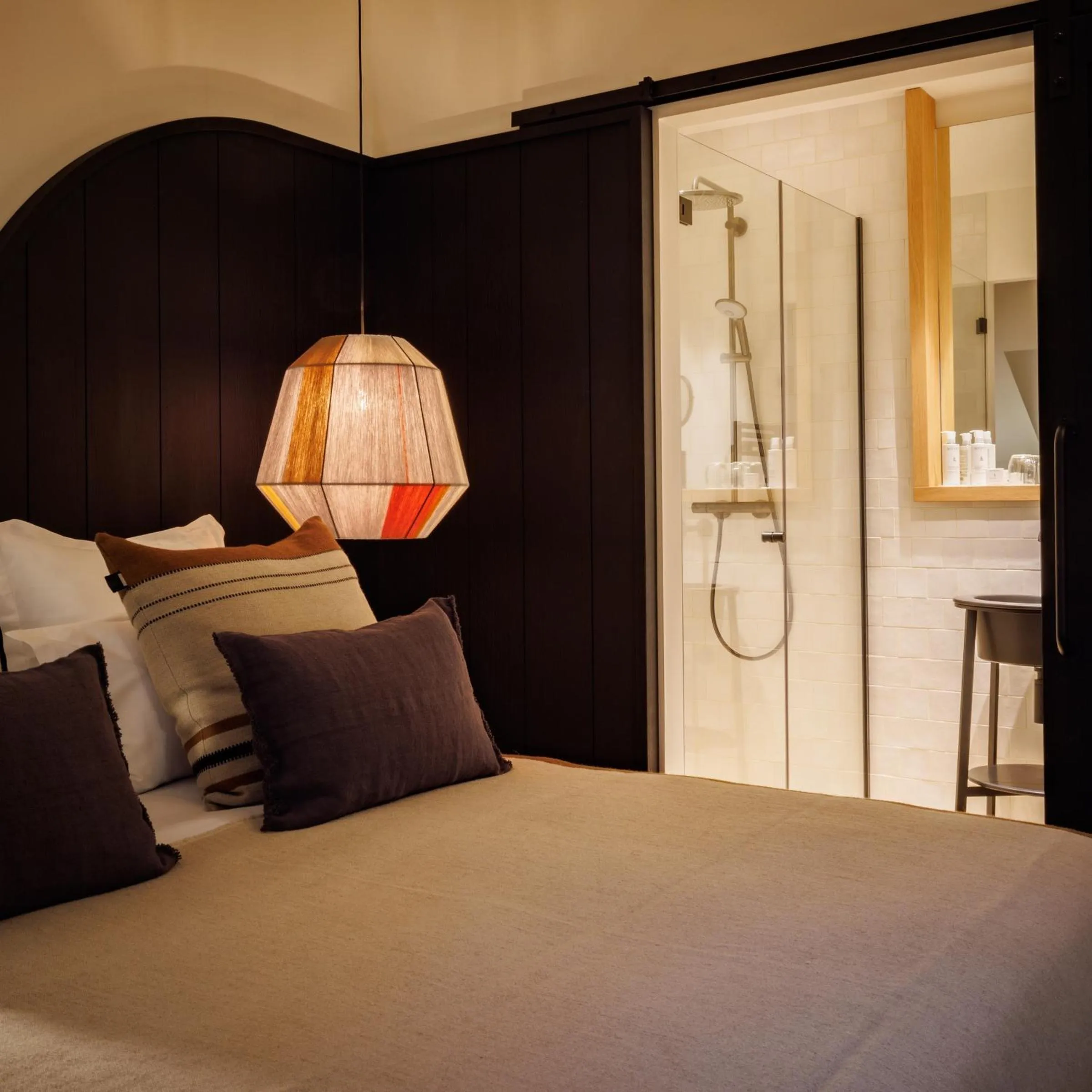 Photo of the whole room, Bed in Domaine de Locguénolé & Spa - Relais & Chateaux