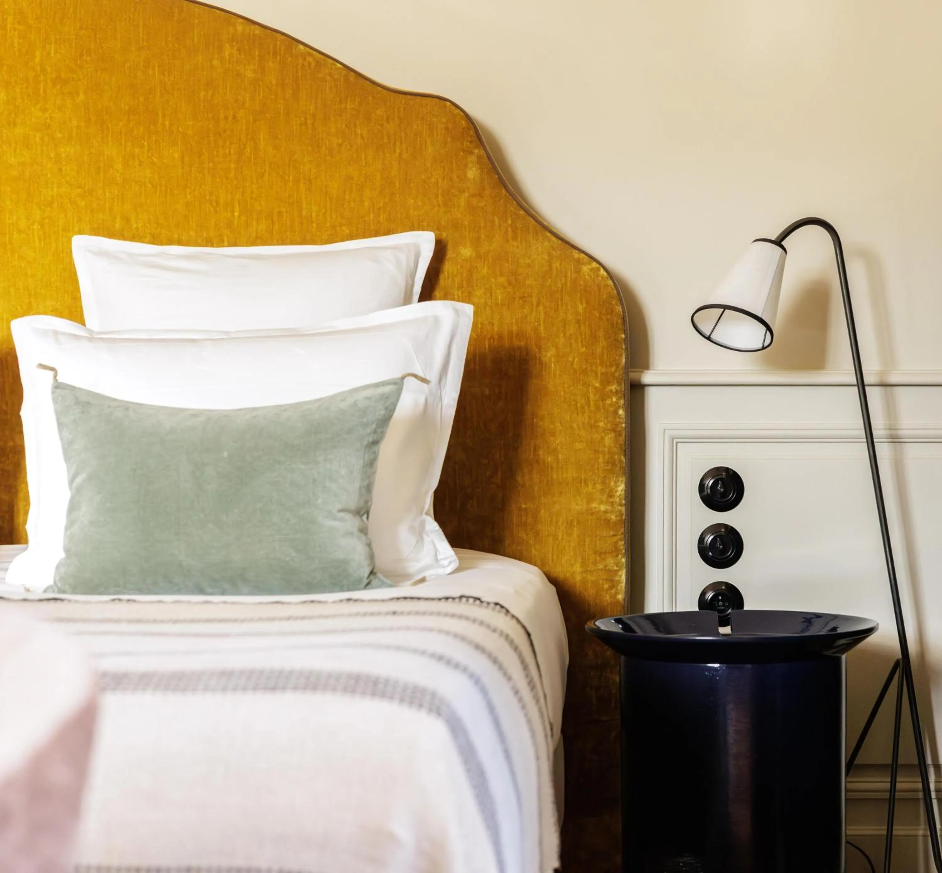 Photo of the whole room, Bed in Domaine de Locguénolé & Spa - Relais & Chateaux