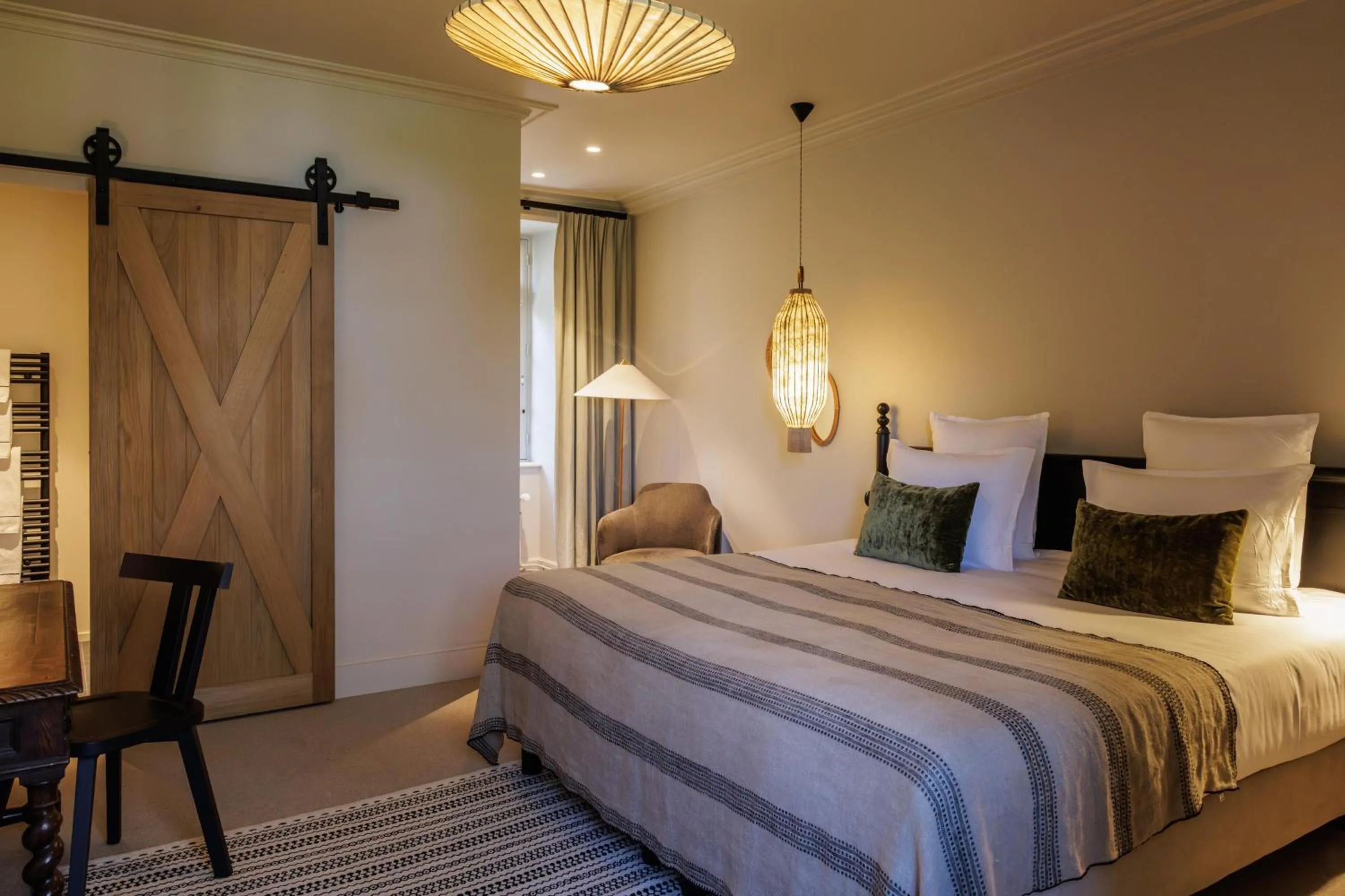 Photo of the whole room, Bed in Domaine de Locguénolé & Spa - Relais & Chateaux