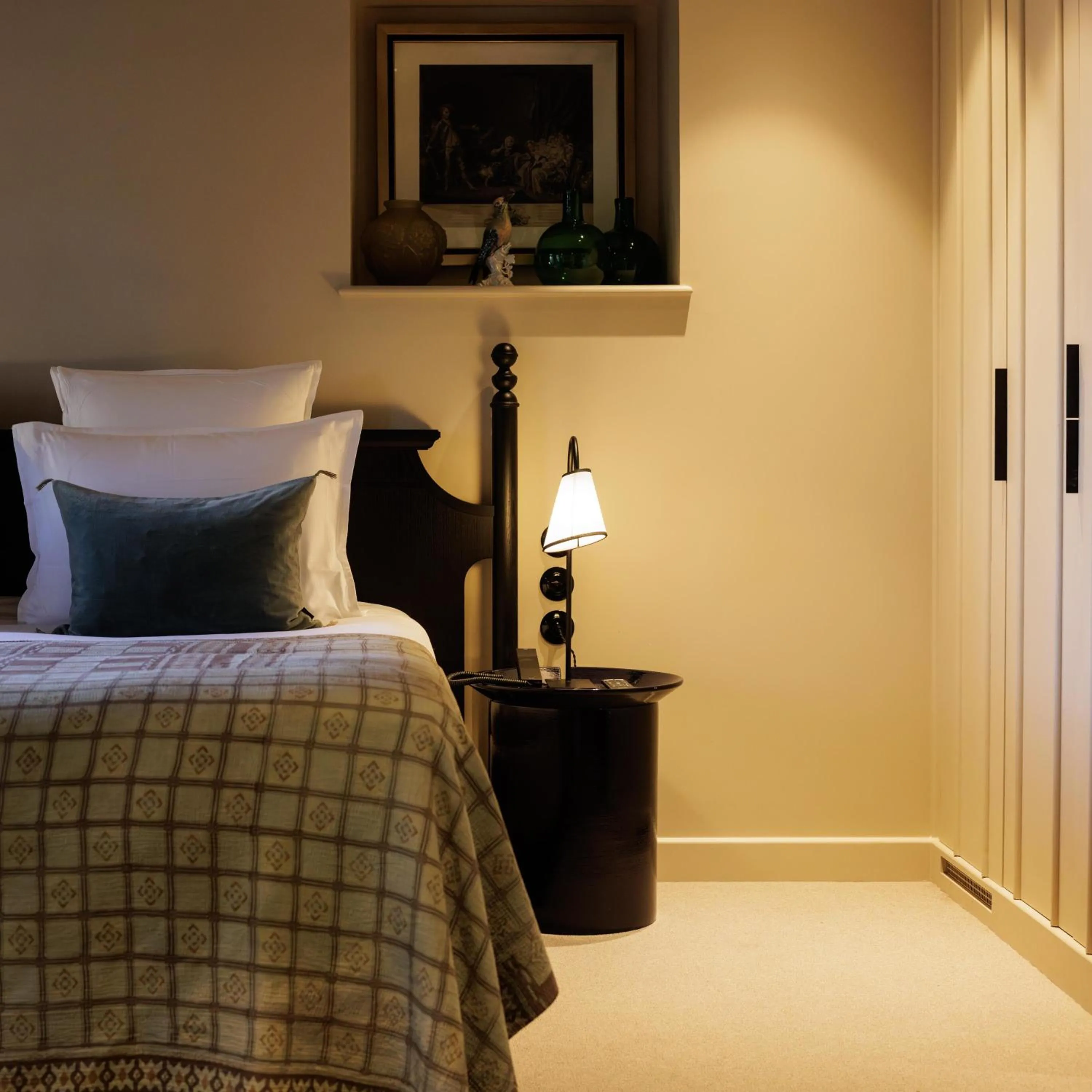 Photo of the whole room, Bed in Domaine de Locguénolé & Spa - Relais & Chateaux