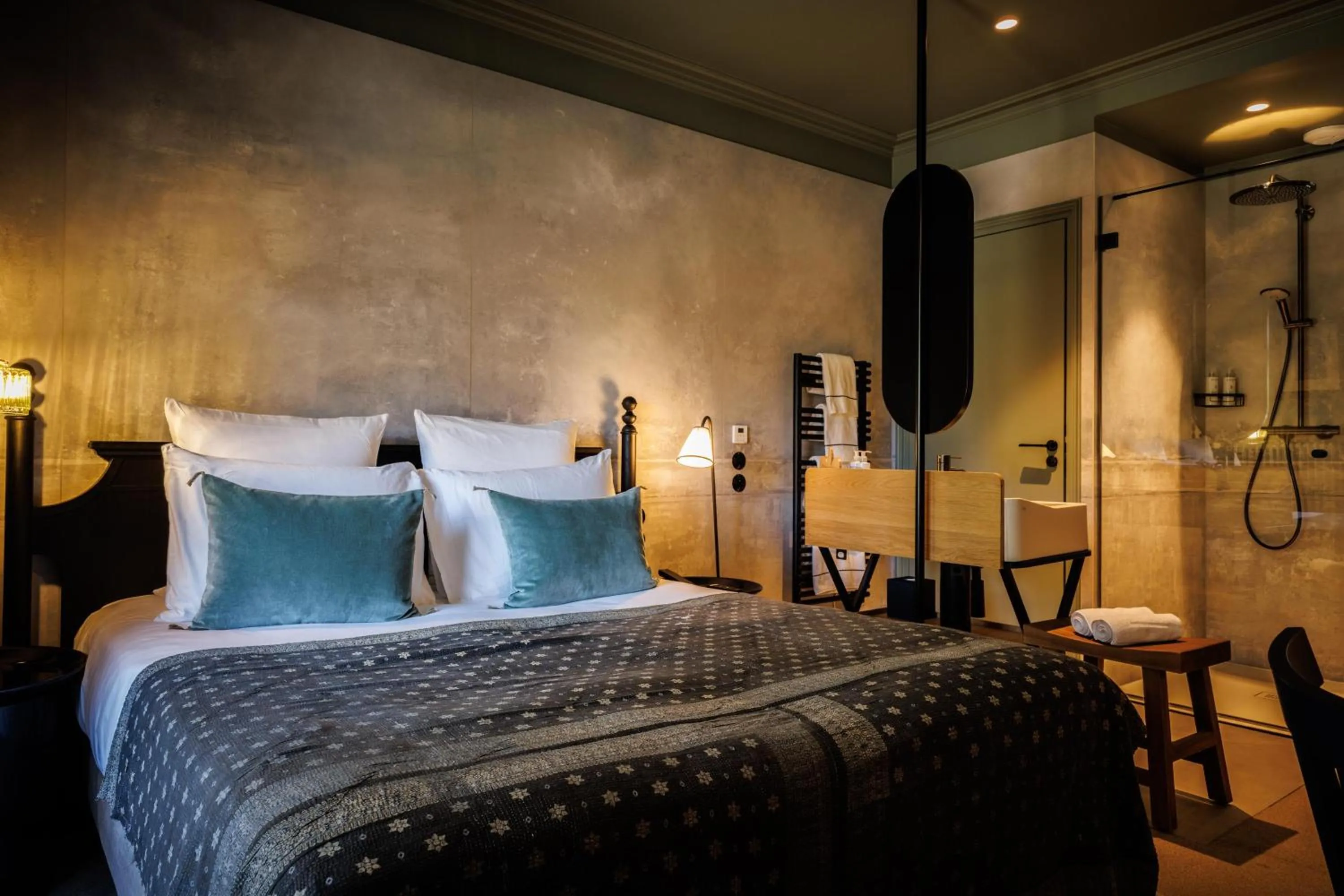 Photo of the whole room, Bed in Domaine de Locguénolé & Spa - Relais & Chateaux