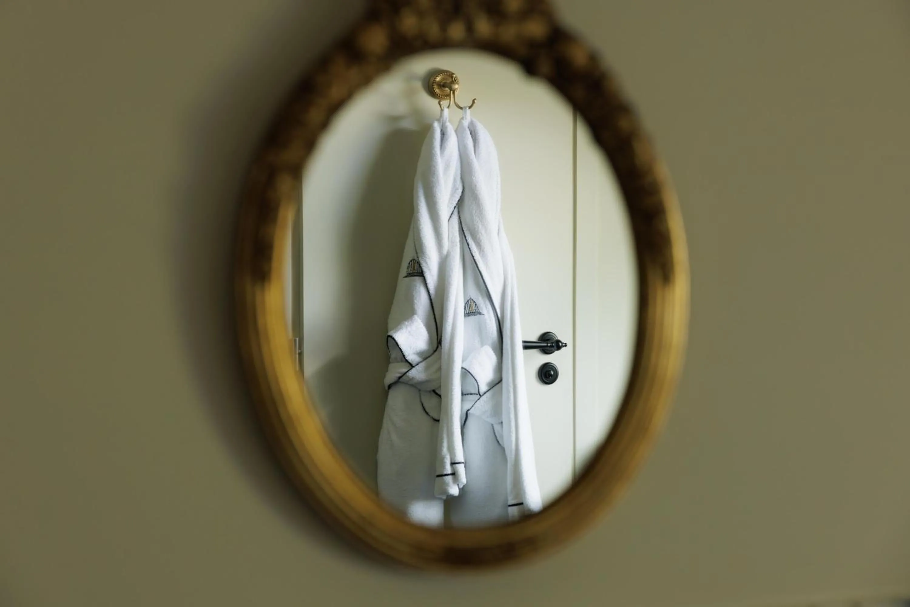 Photo of the whole room in Domaine de Locguénolé & Spa - Relais & Chateaux