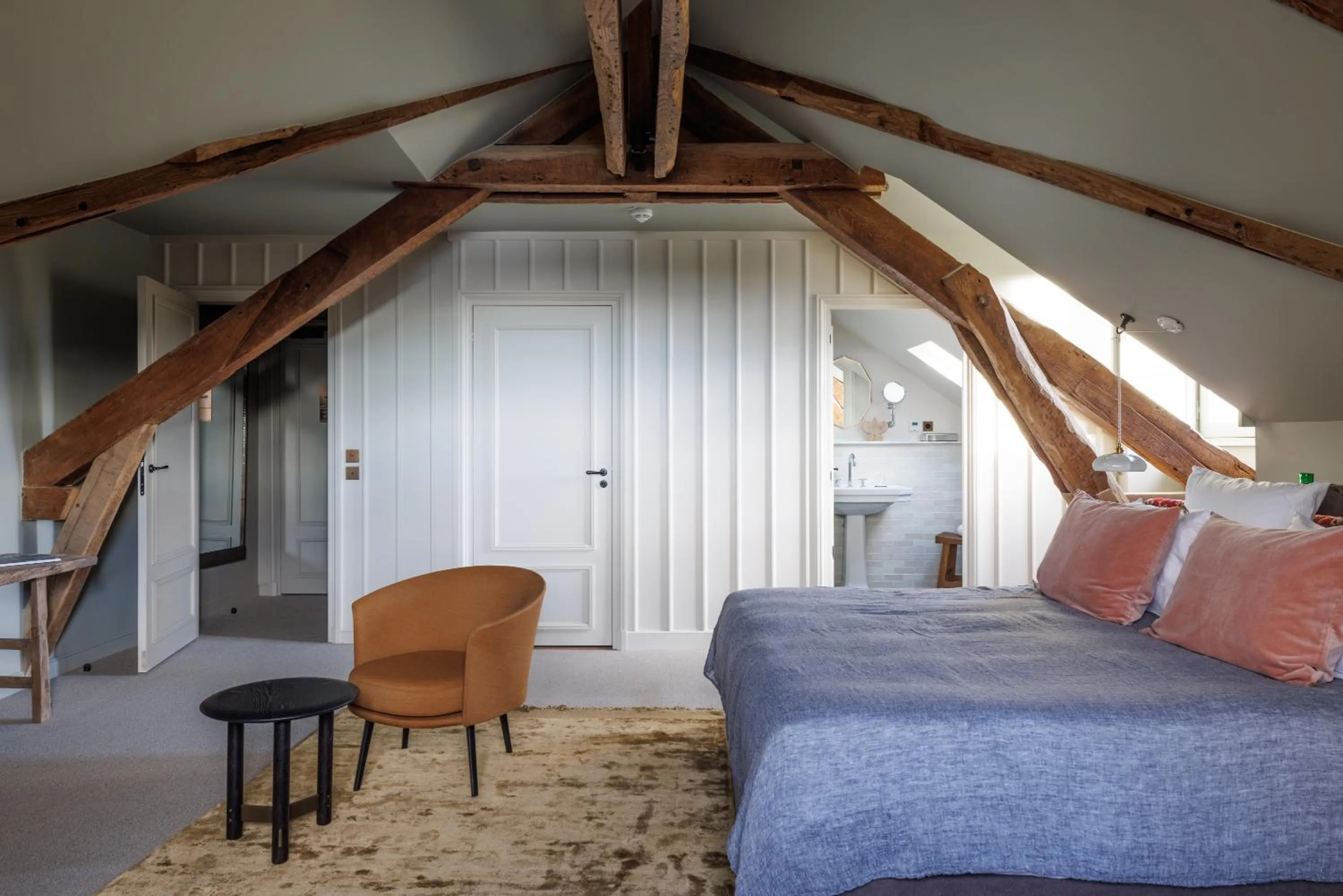 Photo of the whole room, Bed in Domaine de Locguénolé & Spa - Relais & Chateaux