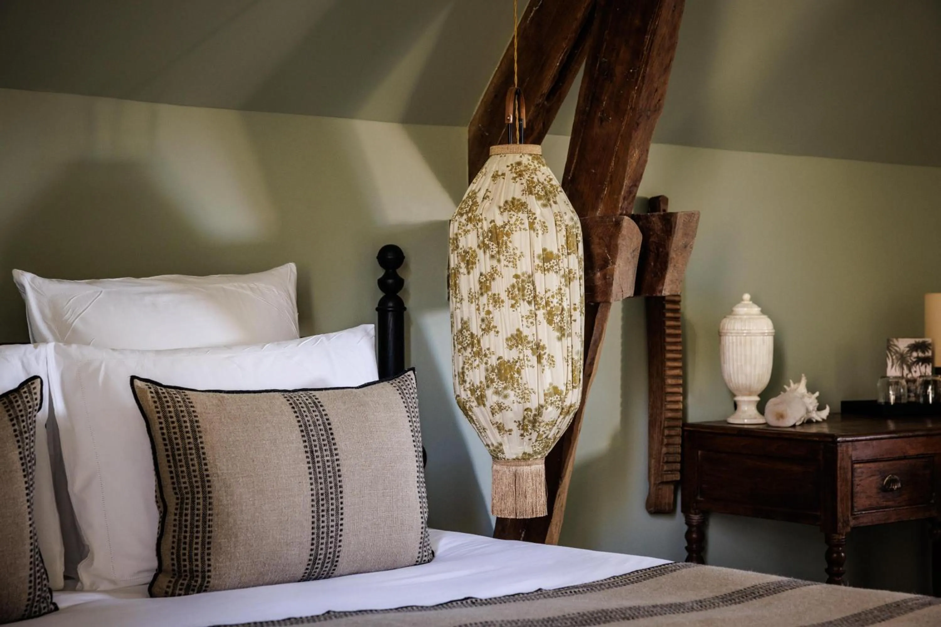 Photo of the whole room, Bed in Domaine de Locguénolé & Spa - Relais & Chateaux