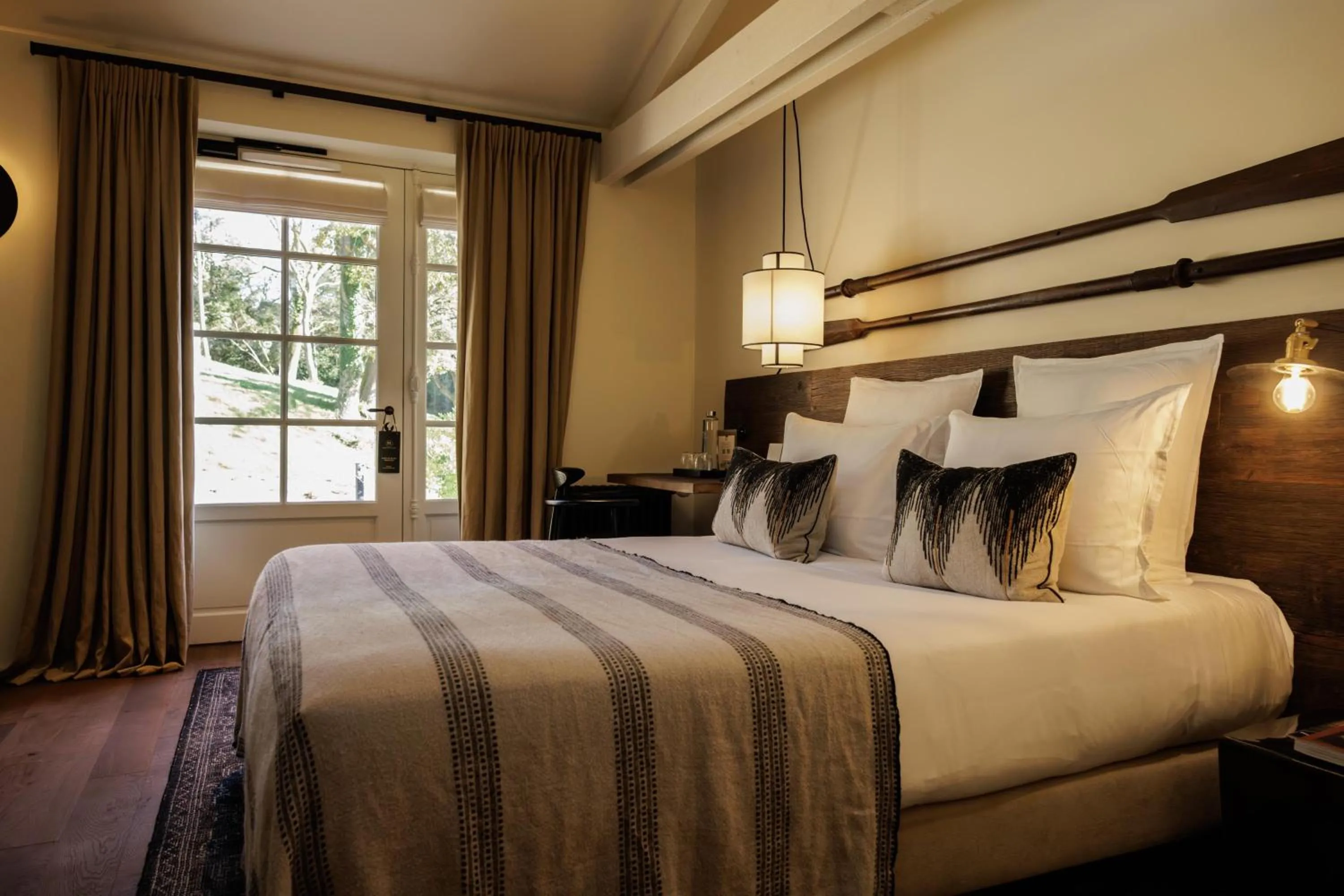 Photo of the whole room, Bed in Domaine de Locguénolé & Spa - Relais & Chateaux