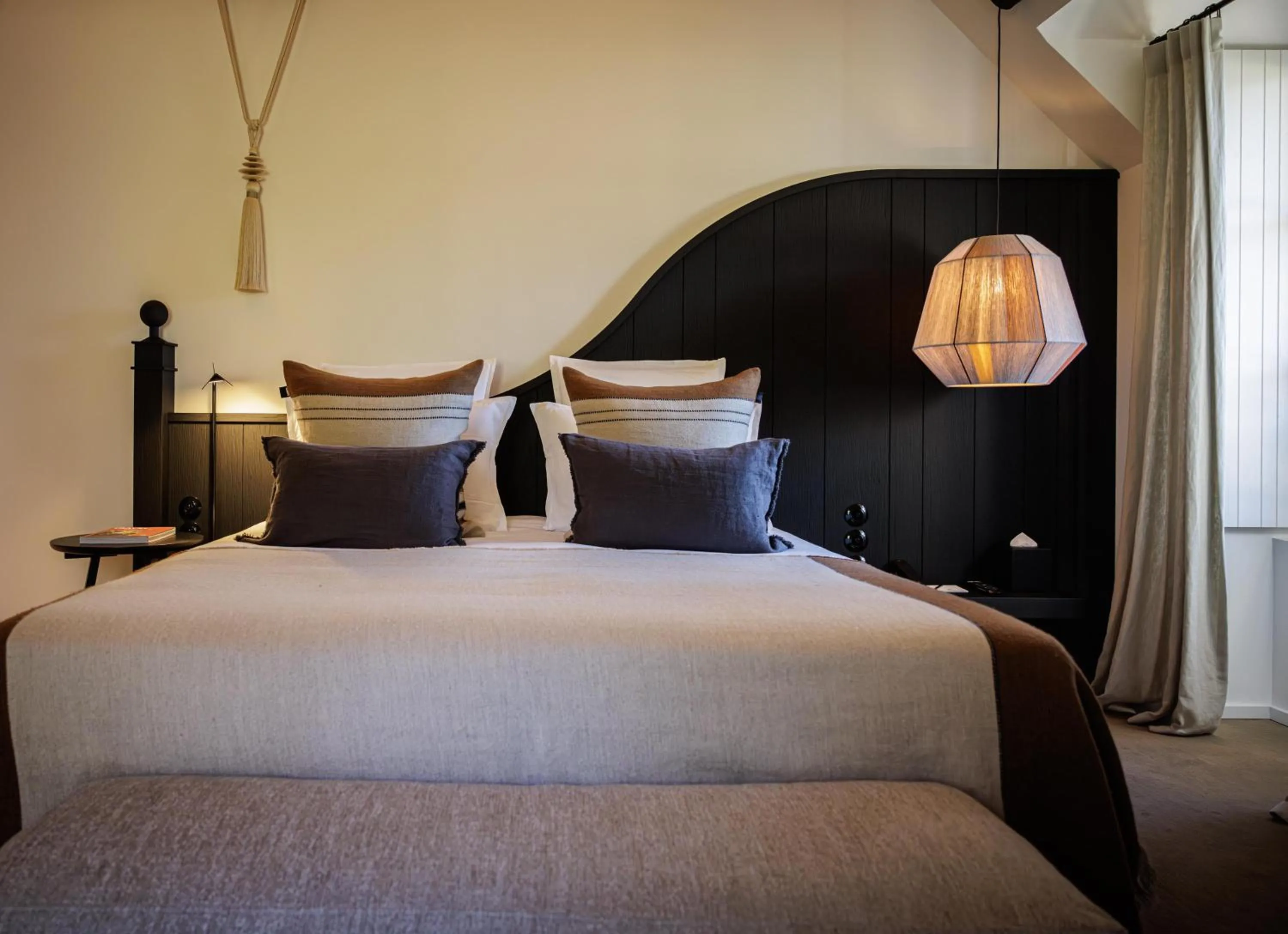 Photo of the whole room, Bed in Domaine de Locguénolé & Spa - Relais & Chateaux