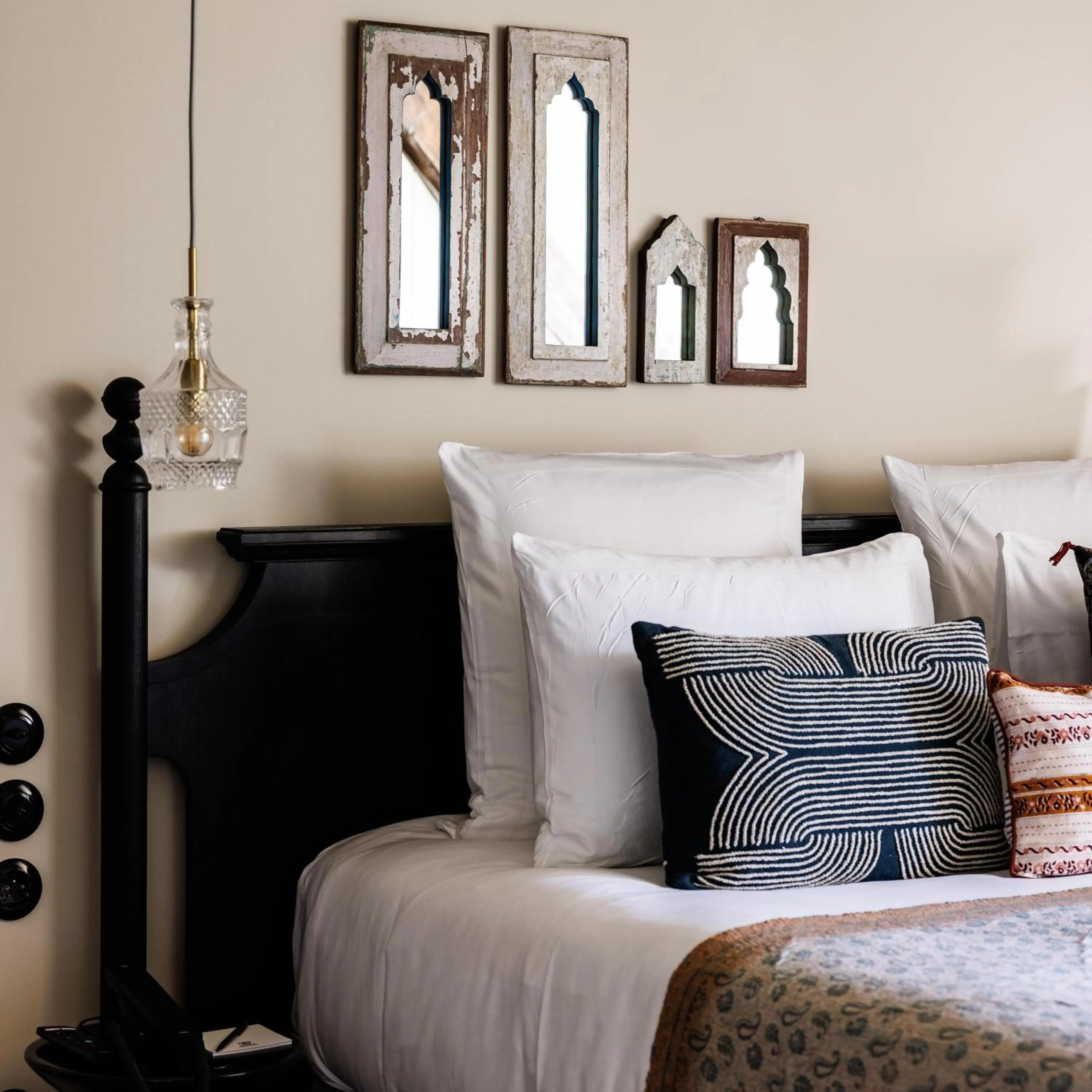 Photo of the whole room, Bed in Domaine de Locguénolé & Spa - Relais & Chateaux