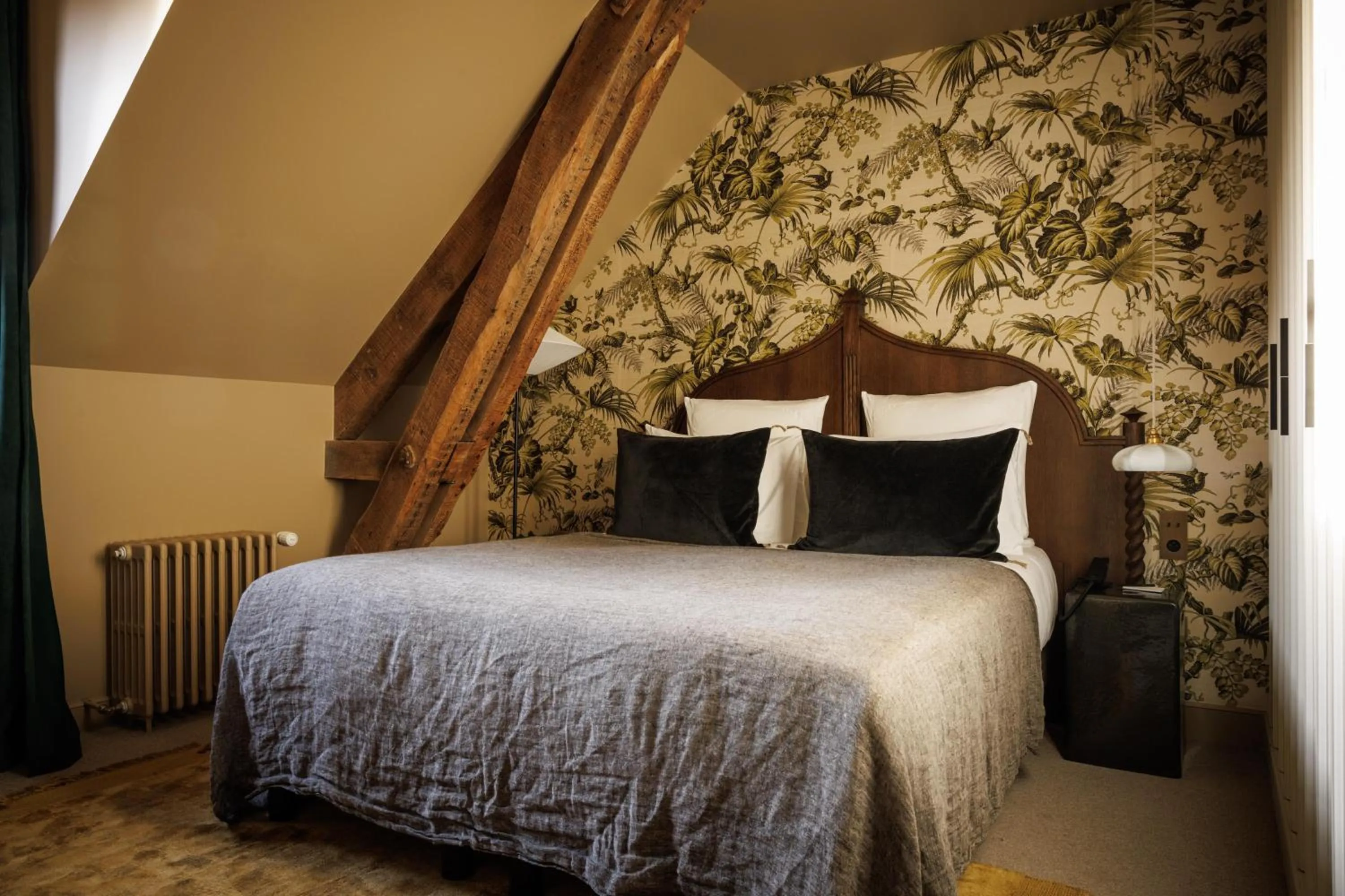 Photo of the whole room, Bed in Domaine de Locguénolé & Spa - Relais & Chateaux