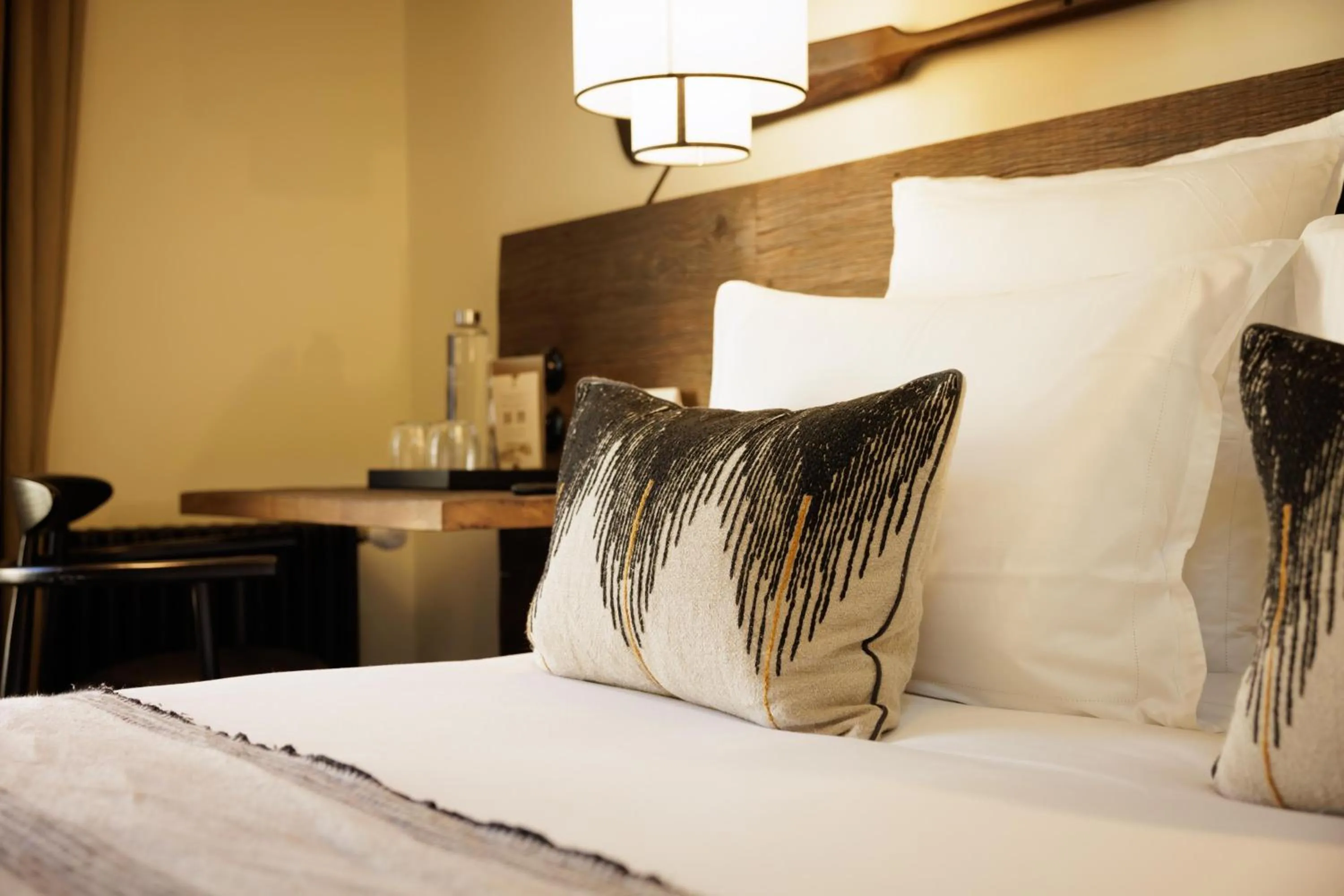 Photo of the whole room, Bed in Domaine de Locguénolé & Spa - Relais & Chateaux