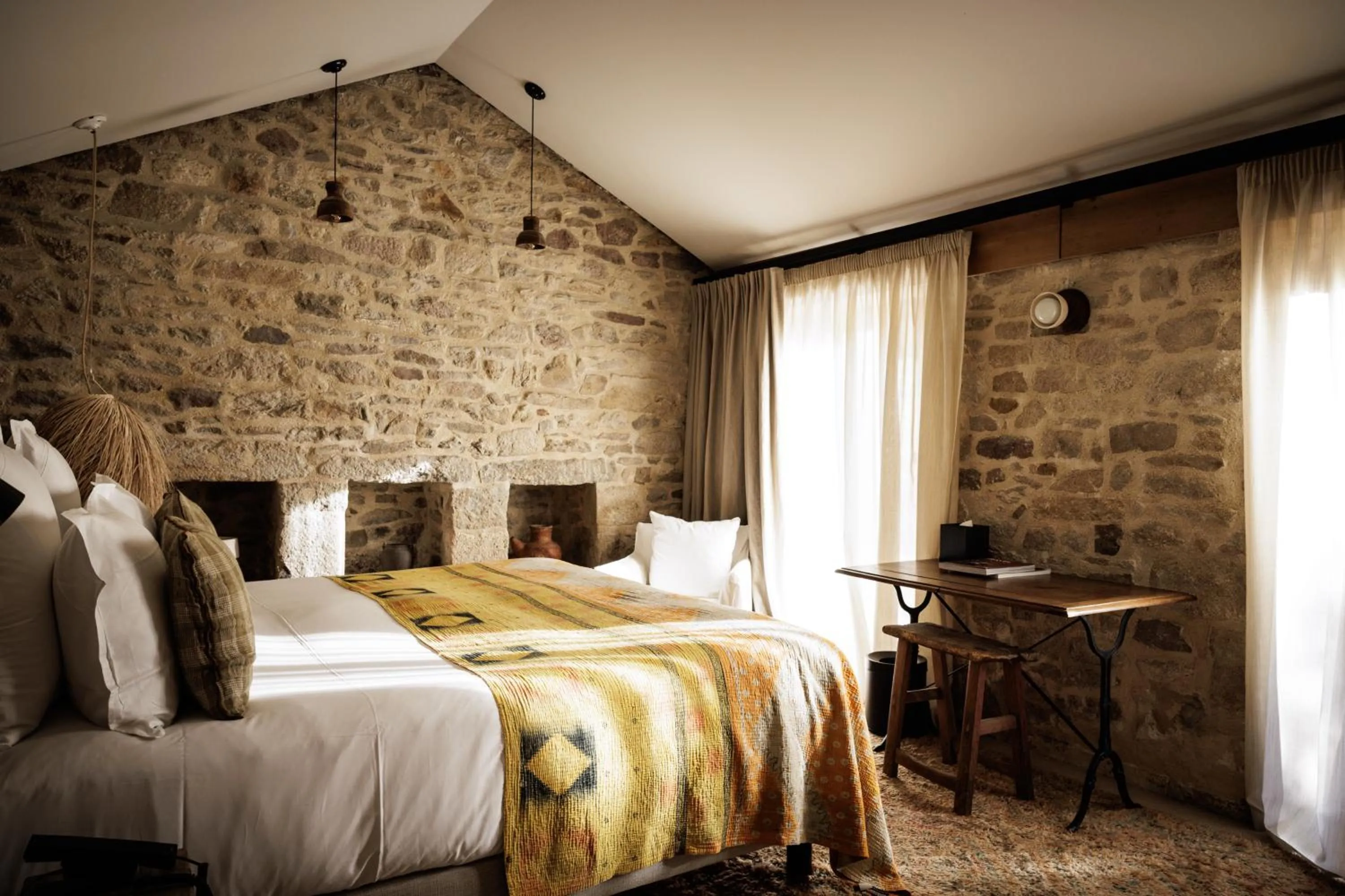 Photo of the whole room, Bed in Domaine de Locguénolé & Spa - Relais & Chateaux