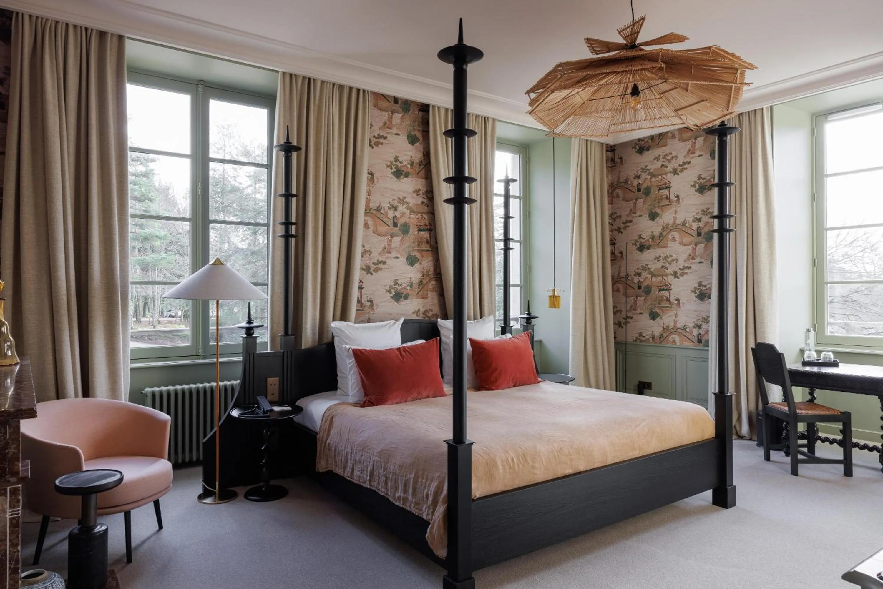 Photo of the whole room, Bed in Domaine de Locguénolé & Spa - Relais & Chateaux