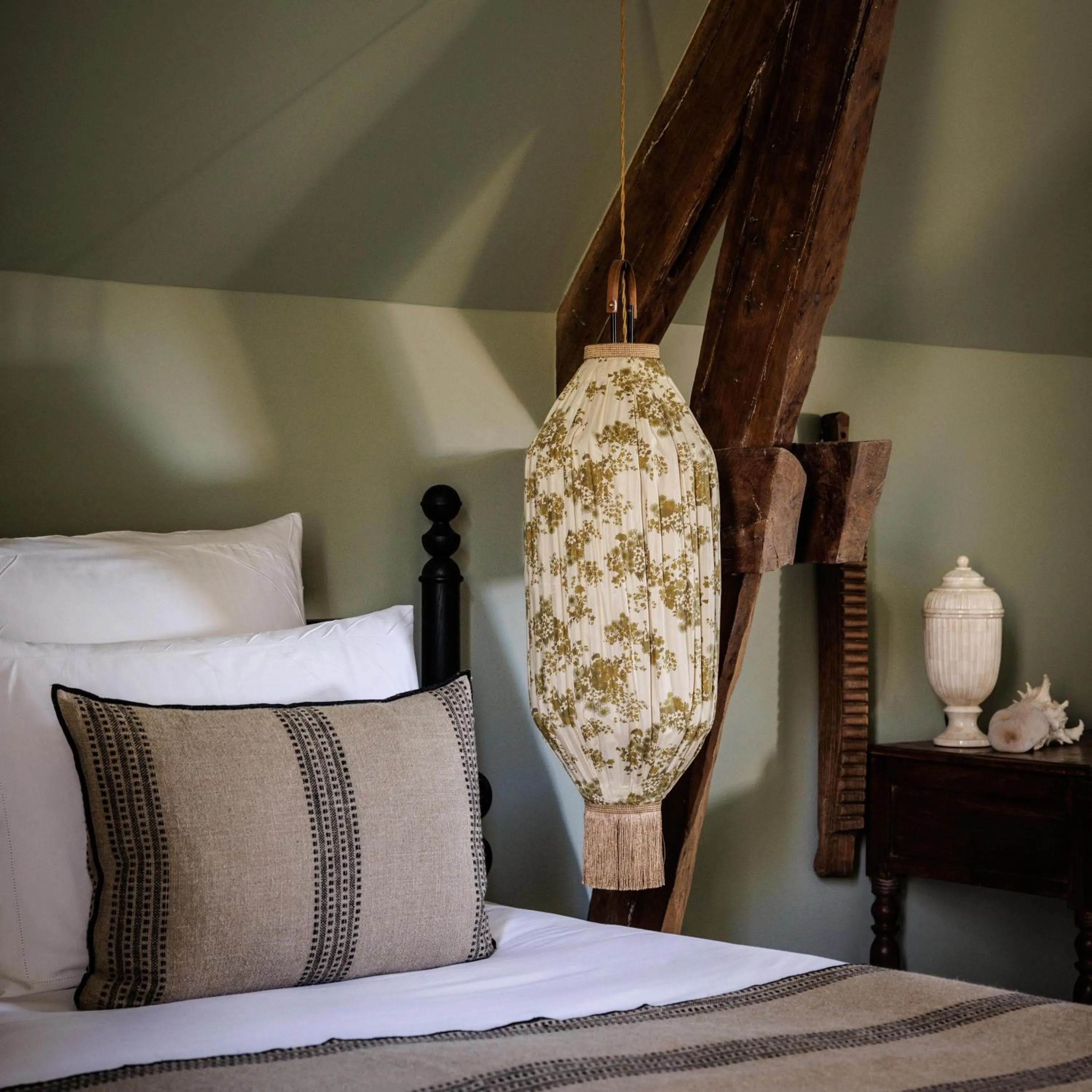 Photo of the whole room, Bed in Domaine de Locguénolé & Spa - Relais & Chateaux
