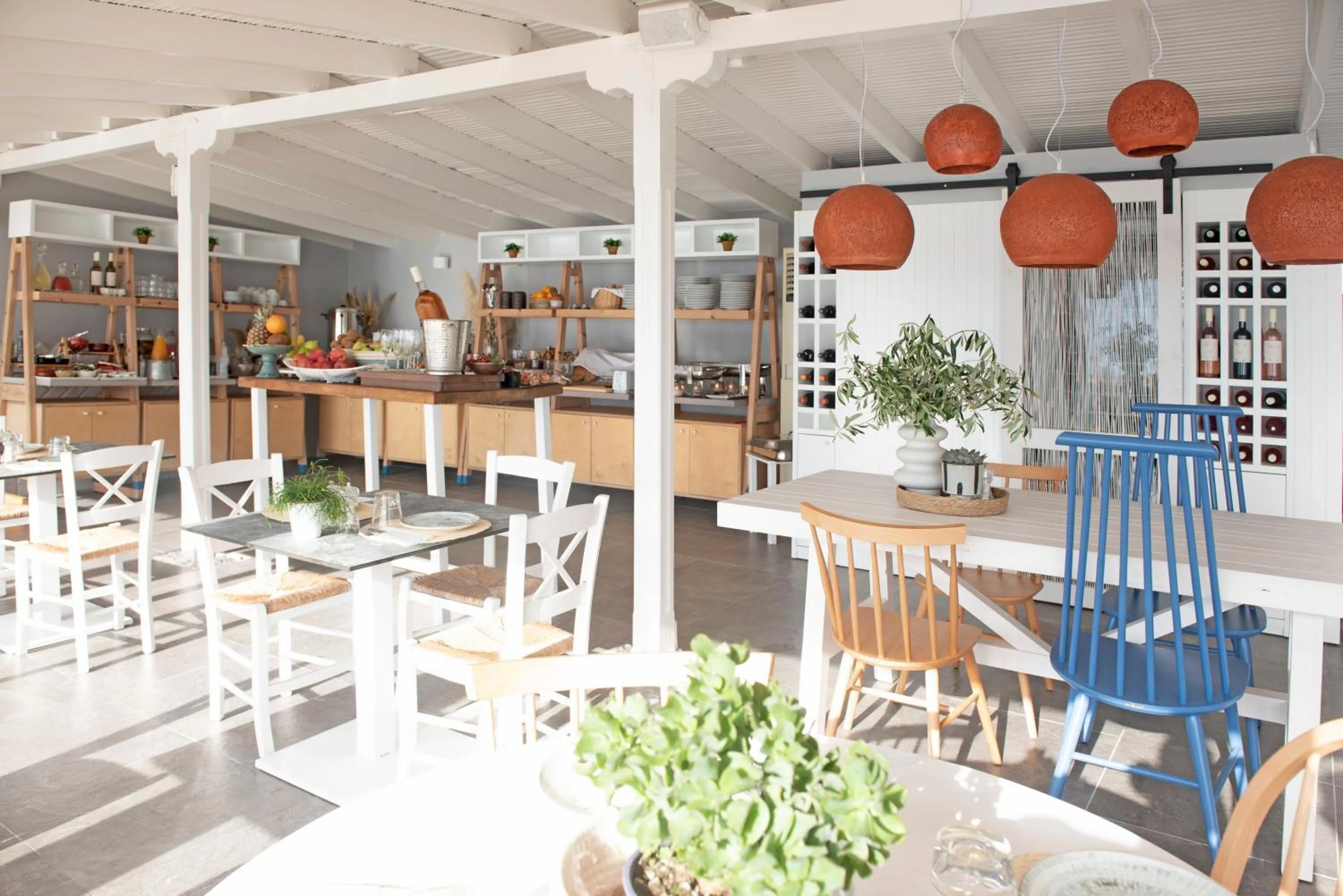 Restaurant/places to eat in White Suites Resort- Adults Only Hotel