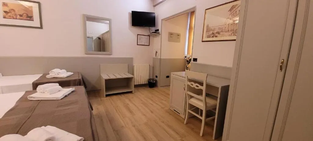 Bed in Hotel Camilla Guelfa