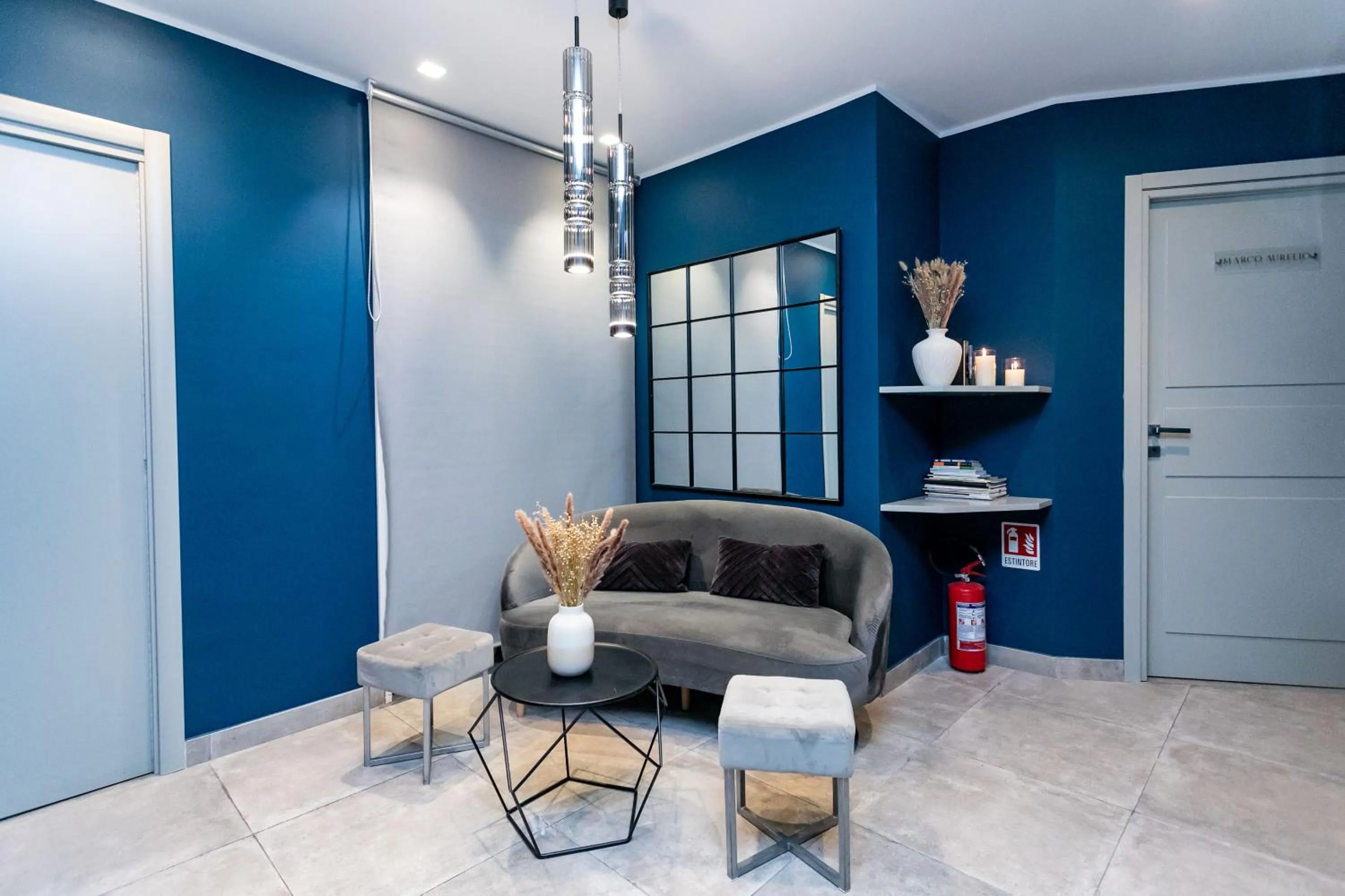 Lobby or reception, Bed in Cesare ai Cavalieri Suites