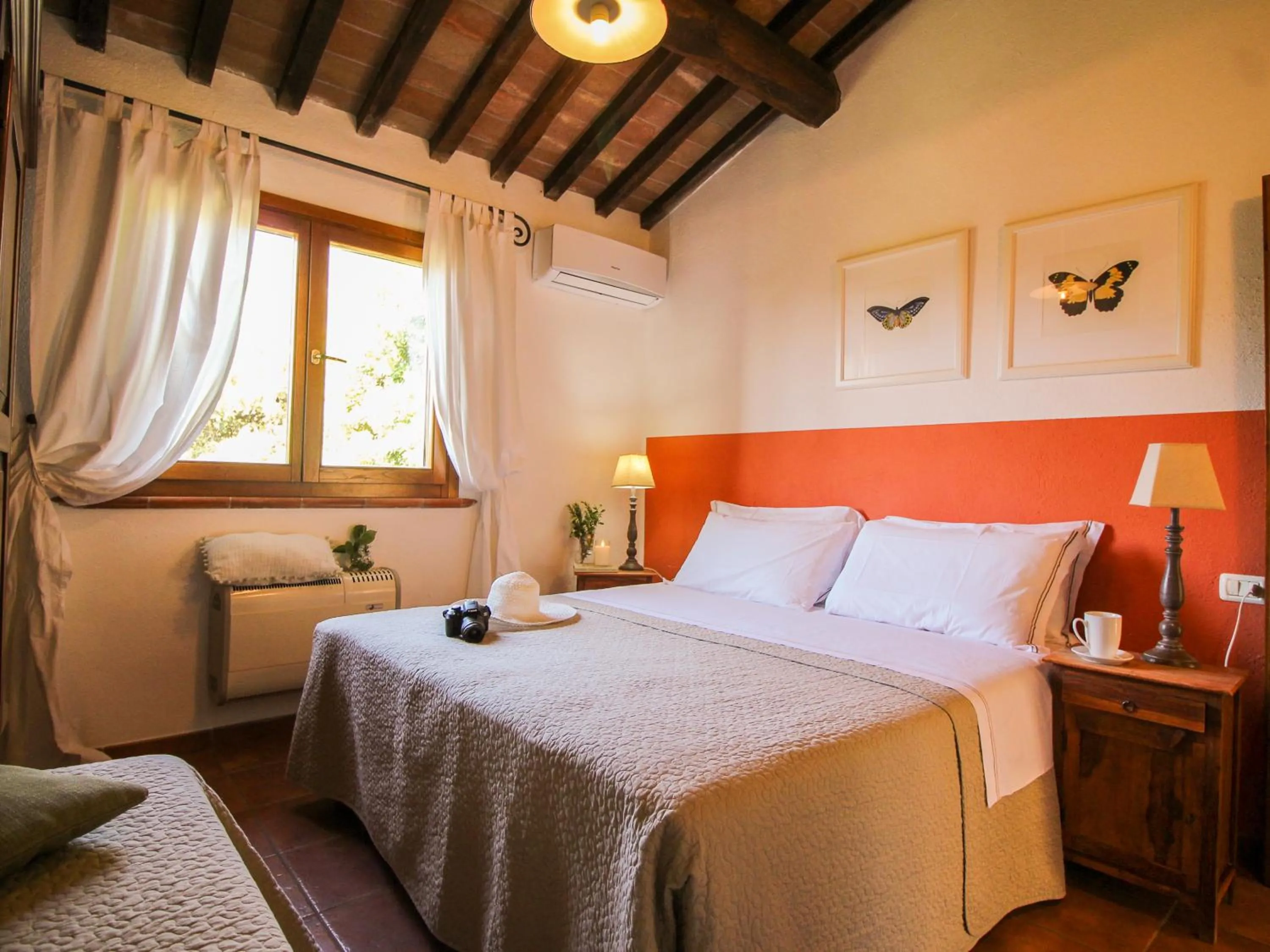 Bed in Agriturismo Boschi di Montecalvi