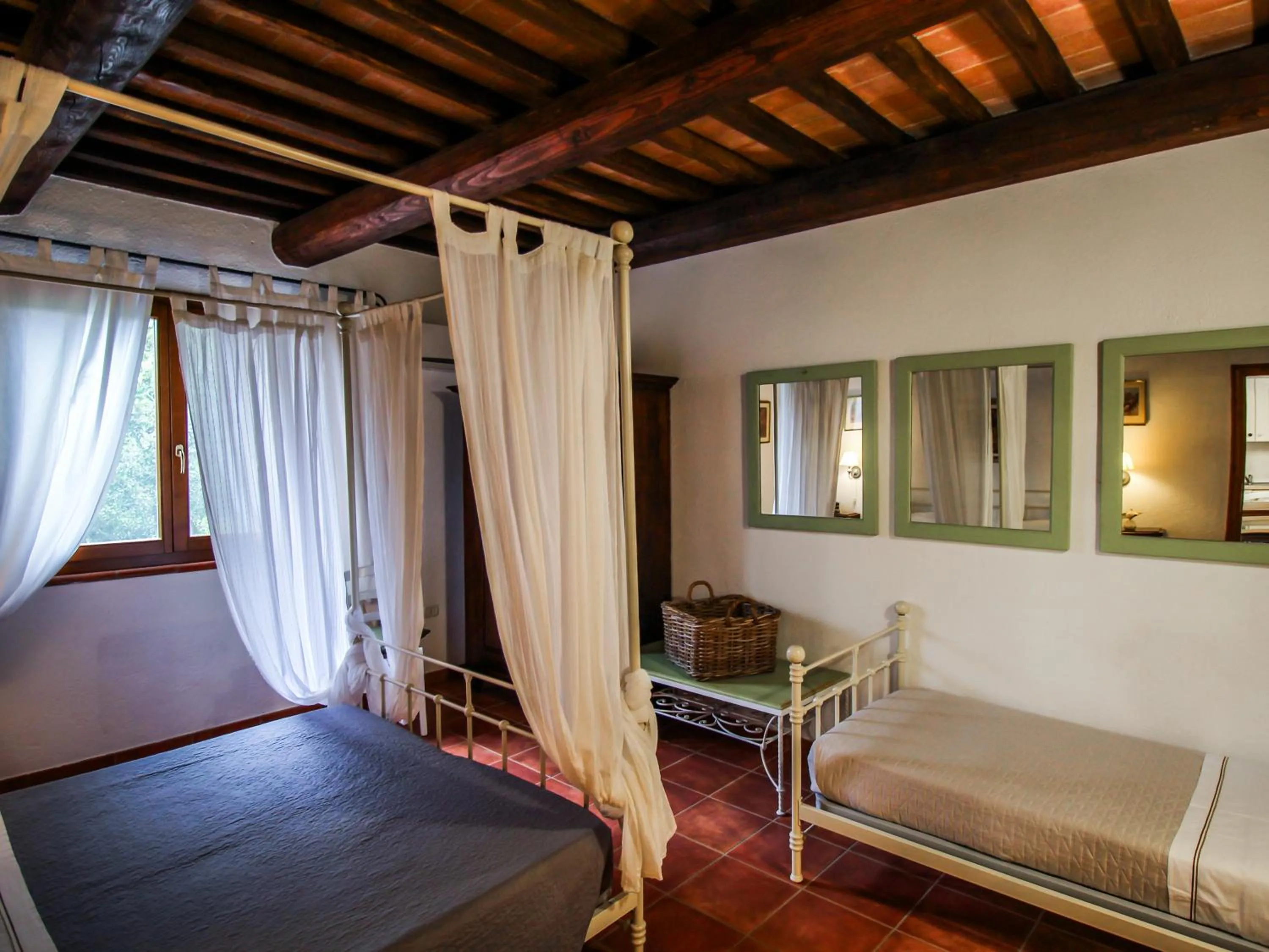 Bed in Agriturismo Boschi di Montecalvi