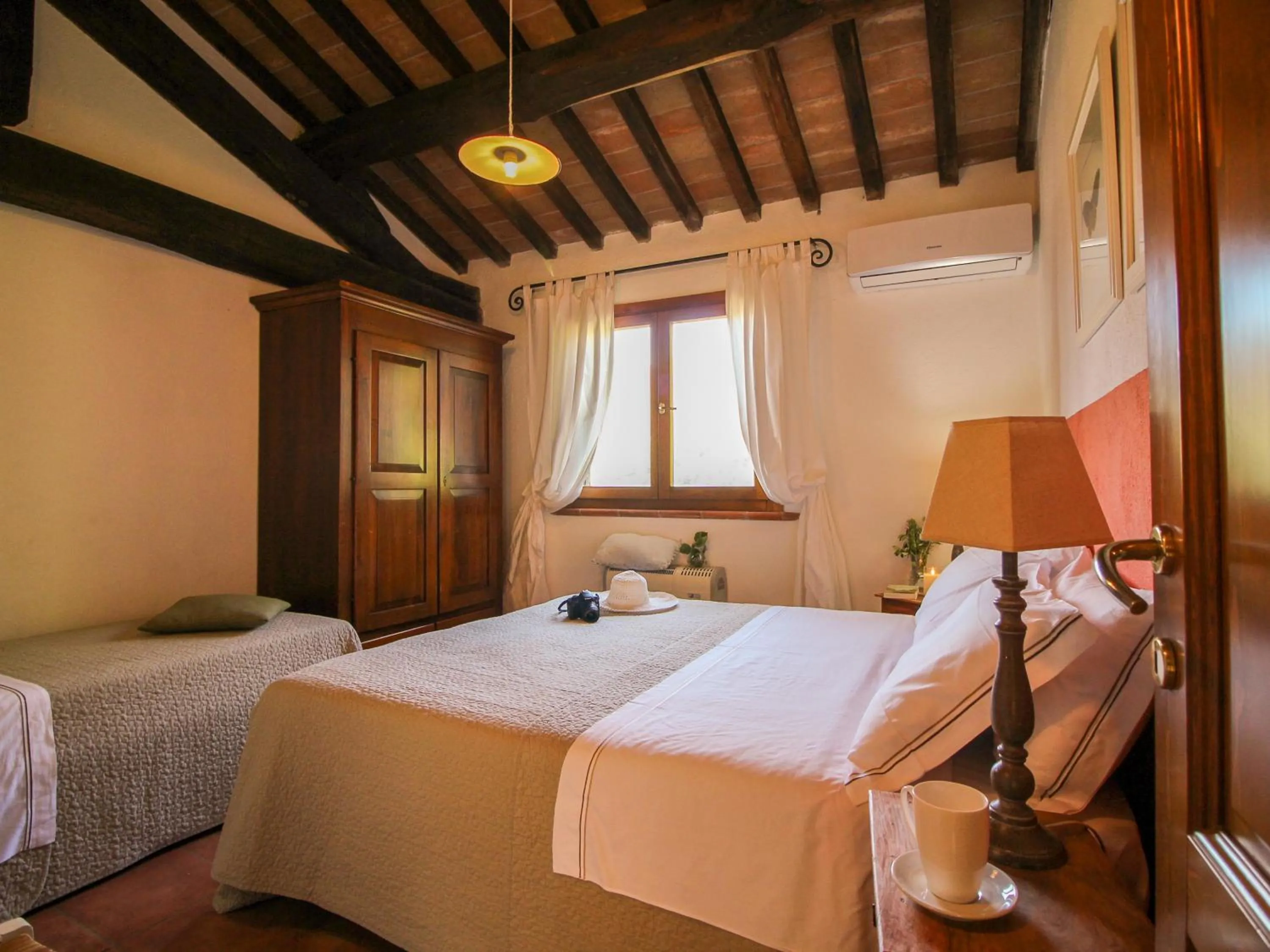 Bed in Agriturismo Boschi di Montecalvi