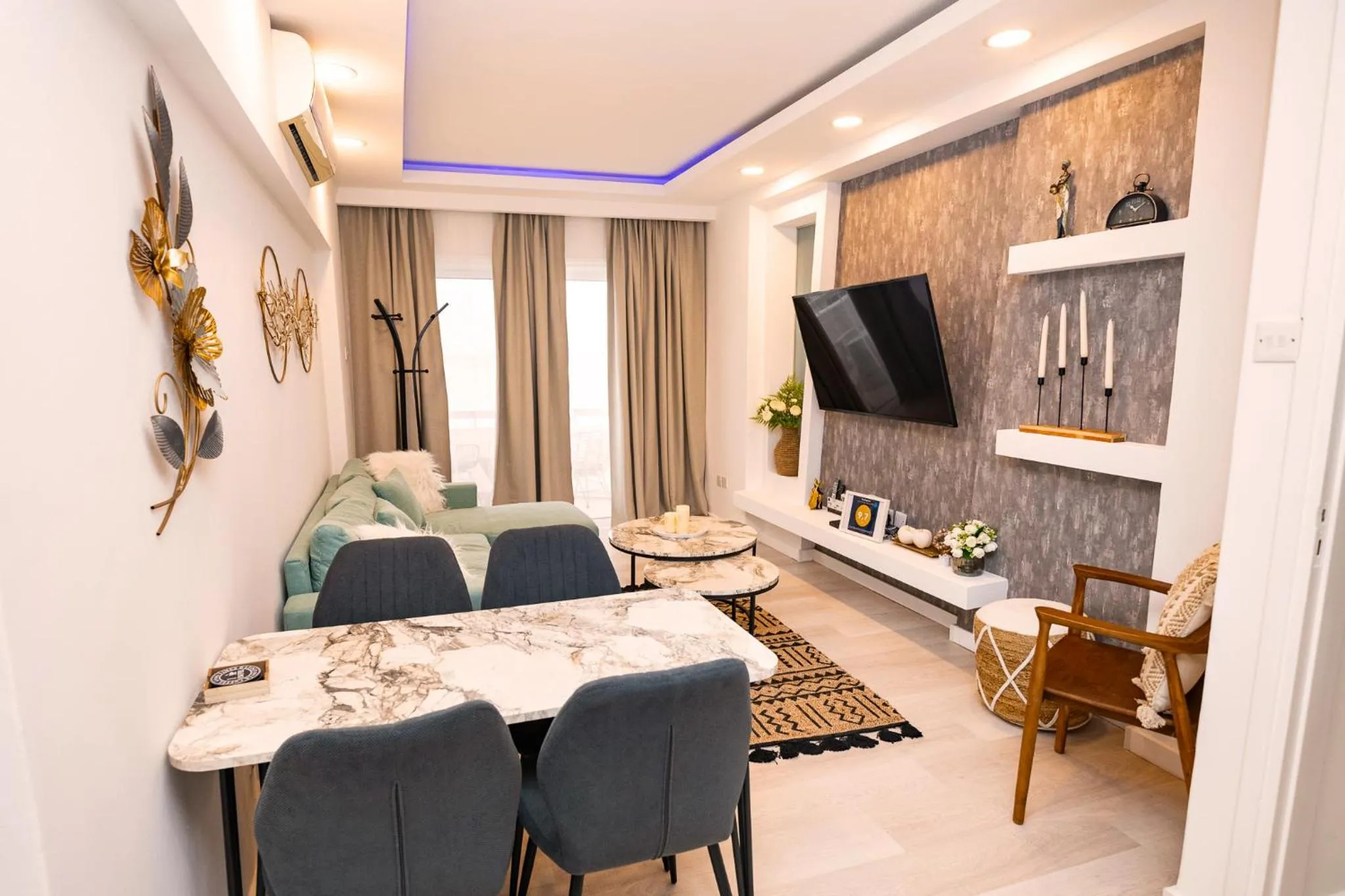 Lazuli Sea View Beachfront Ap 21
