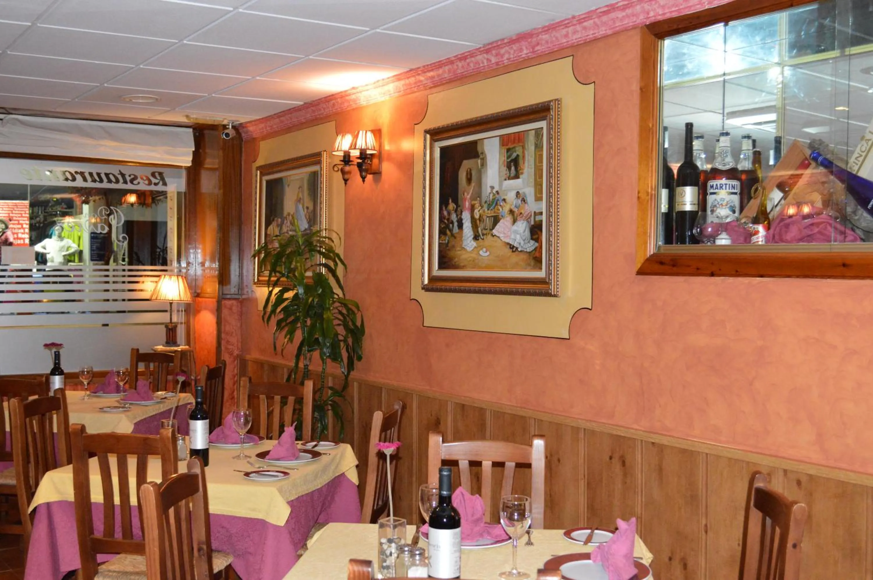 Restaurant/places to eat in Hotel Don Javier