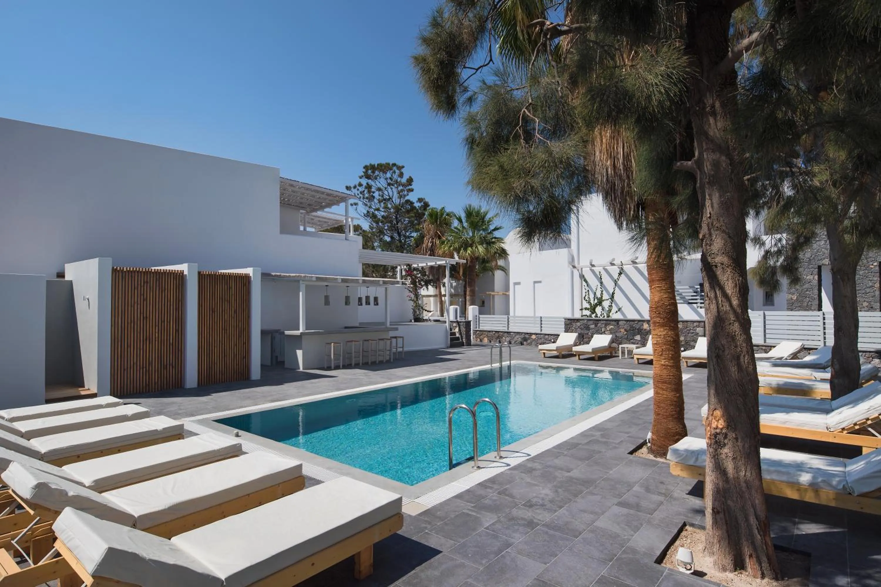 Swimming pool in Meltemi Excelsior Suites